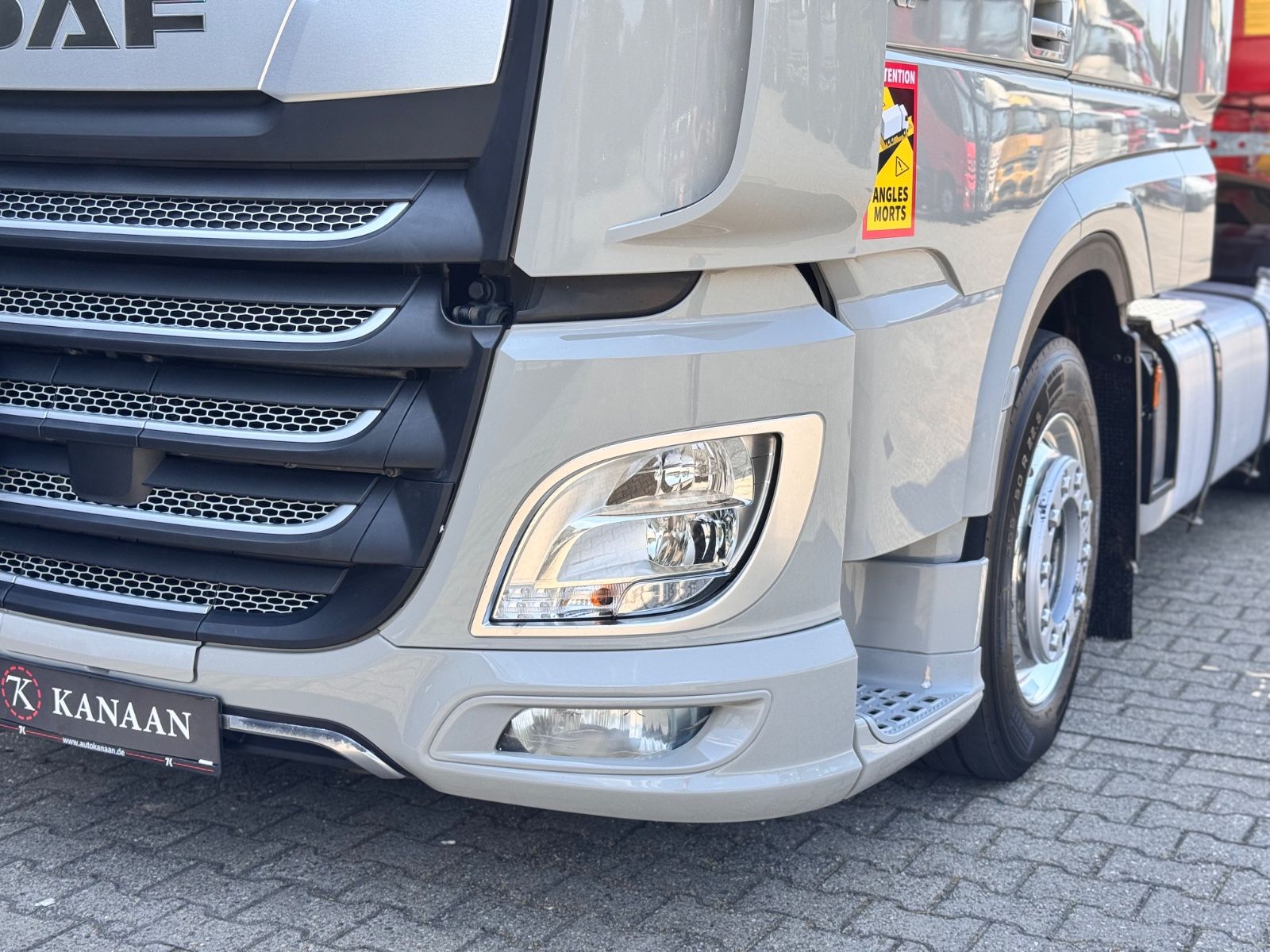 Fahrzeugabbildung DAF XF 480 FT 4x2 SSC Low Deck Standklima ZF-Intard