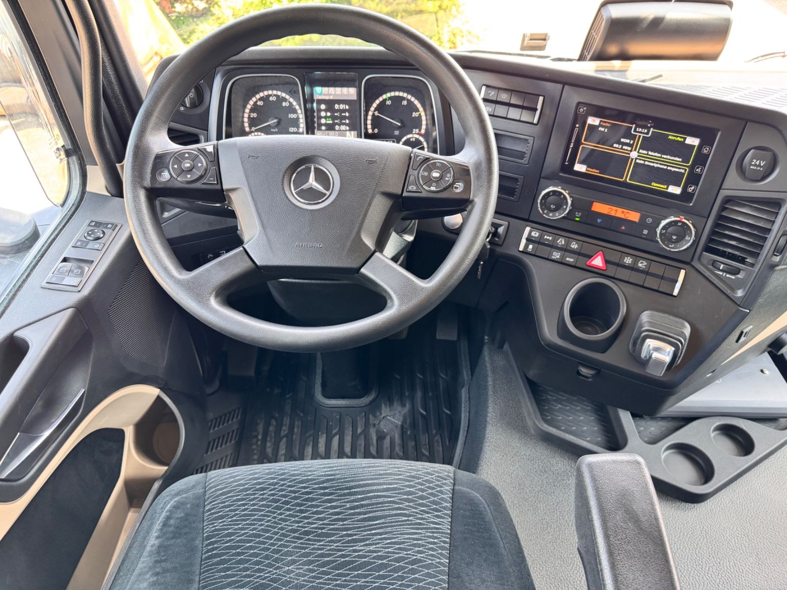 Fahrzeugabbildung Mercedes-Benz 1846 Actros  LS Kipphydraulik Alcoa
