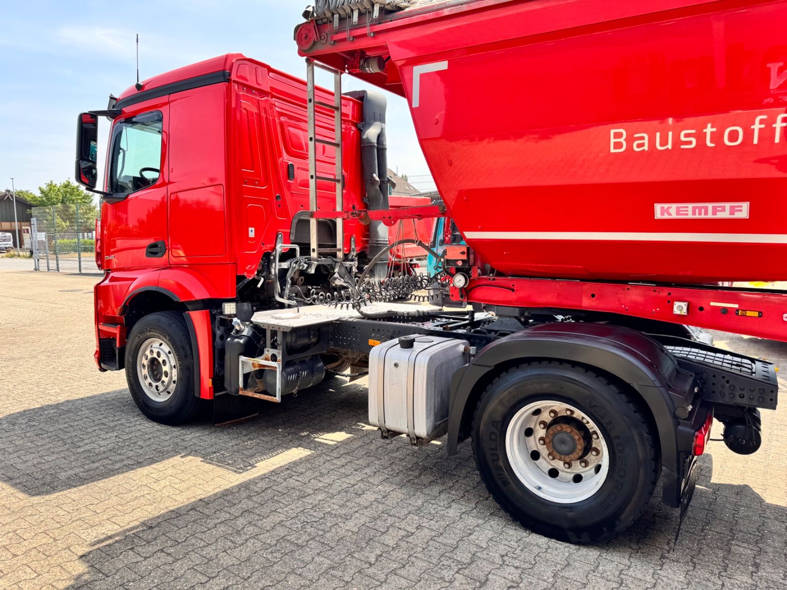 Fahrzeugabbildung Mercedes-Benz 1846 Actros  LS Kipphydraulik Alcoa