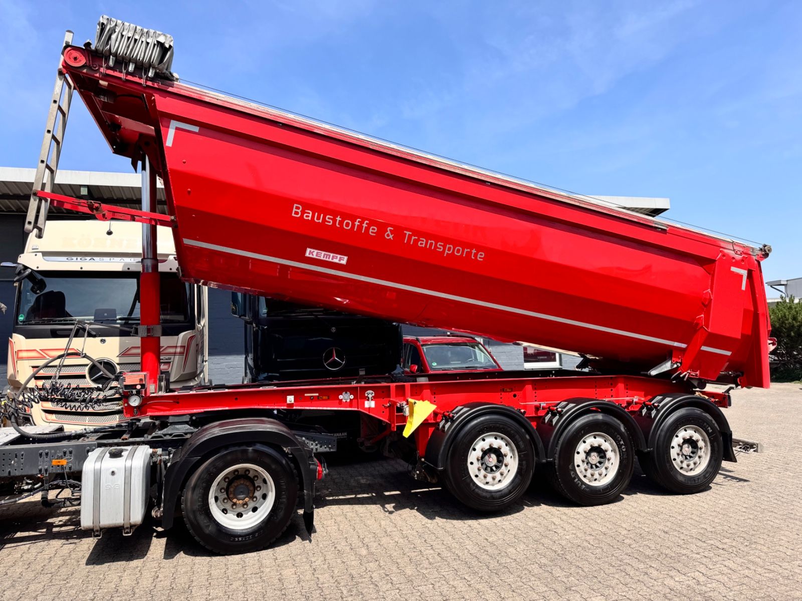 Fahrzeugabbildung Kempf SKM 35/3  Alu Mulde ca.28m³ el. Verdeck  5.020Kg