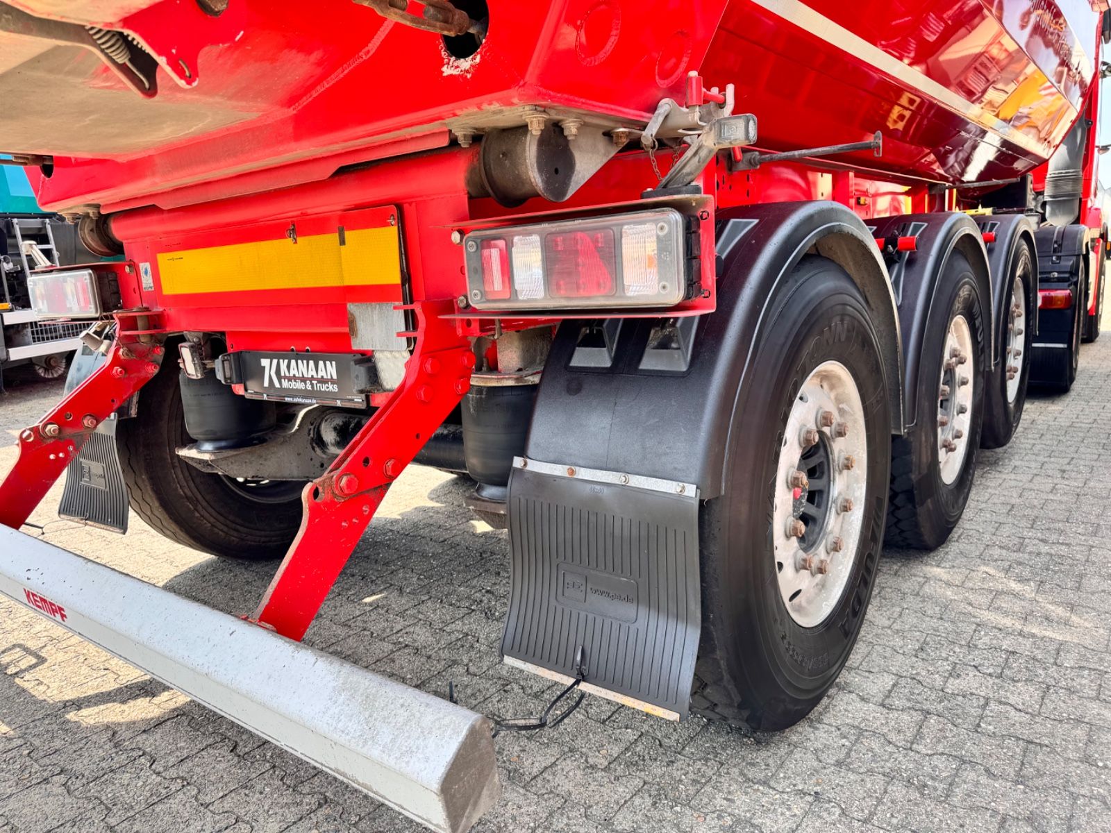 Fahrzeugabbildung Kempf SKM 35/3  Alu Mulde ca.28m³ el. Verdeck  5.020Kg
