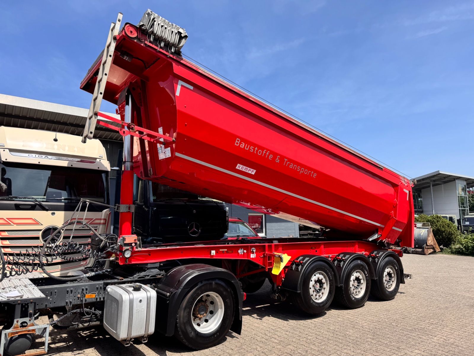 Fahrzeugabbildung Kempf SKM 35/3  Alu Mulde ca.28m³ el. Verdeck  5.020Kg