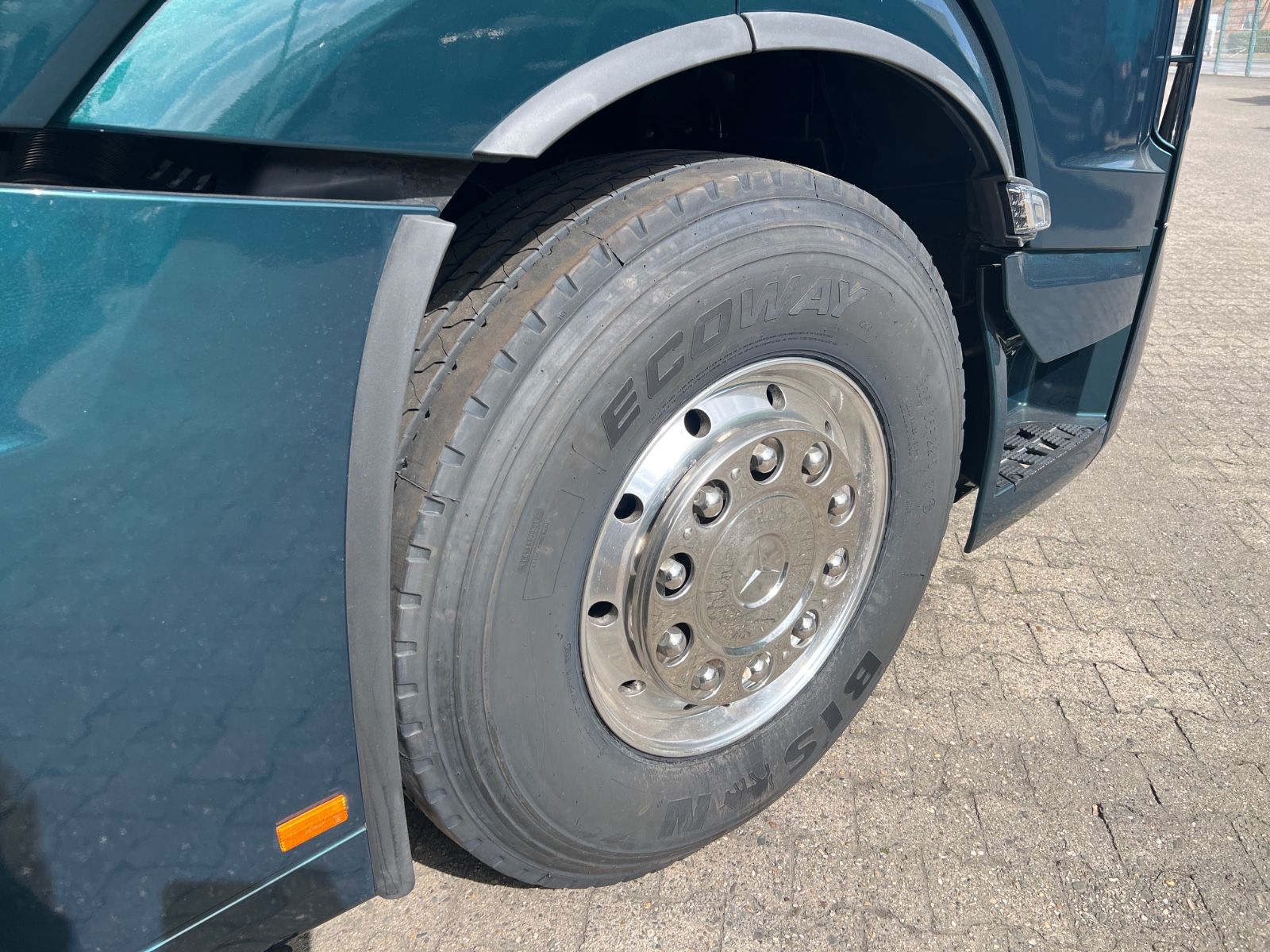 Fahrzeugabbildung Mercedes-Benz 1858 LS Actros 5 GigaSpace leder Xenon 1860 1863