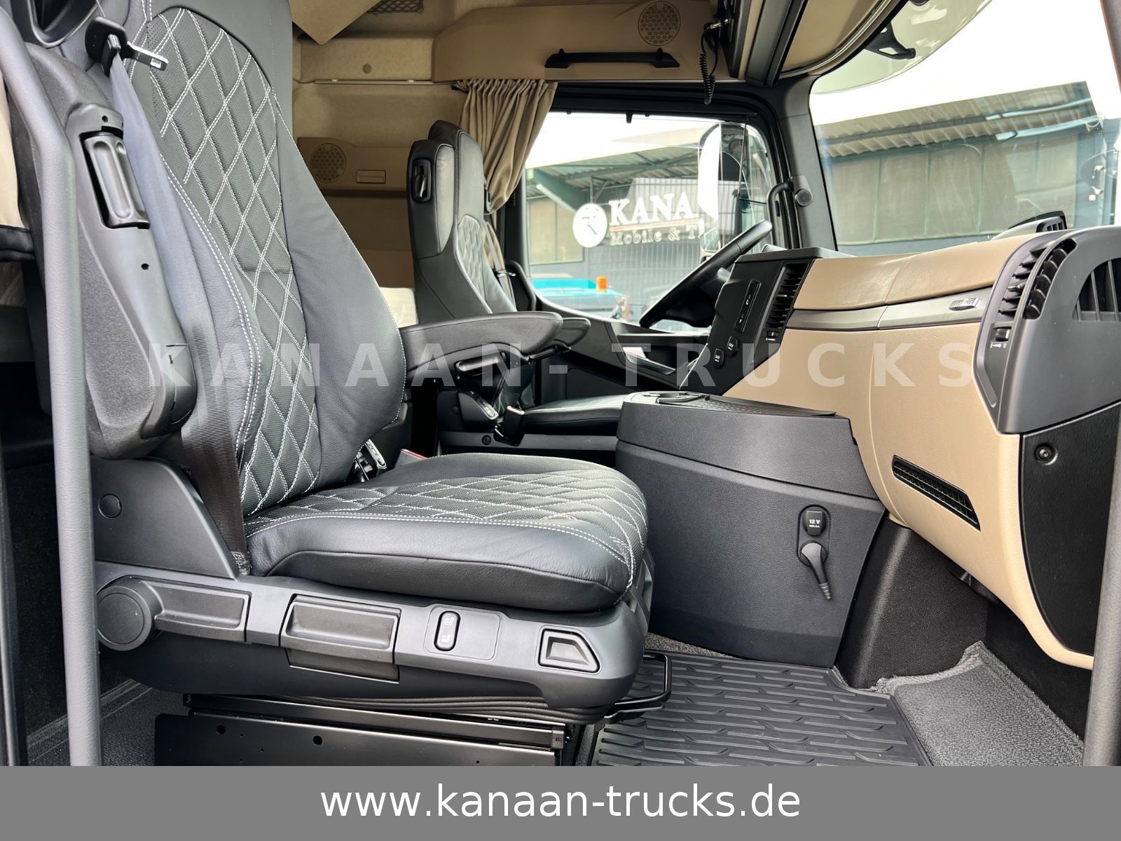 Fahrzeugabbildung Mercedes-Benz 1858 LS Actros 5 GigaSpace leder Xenon 1860 1863
