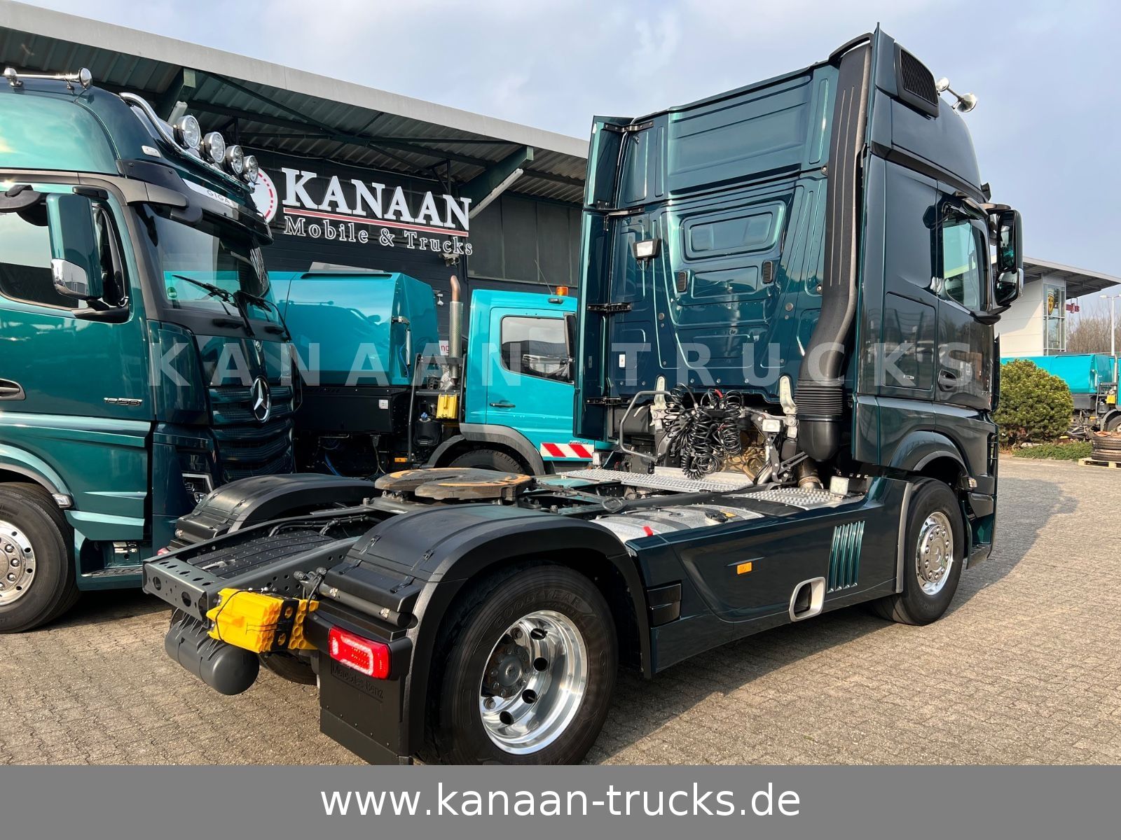 Fahrzeugabbildung Mercedes-Benz 1858 LS Actros 5 GigaSpace leder Xenon 1860 1863