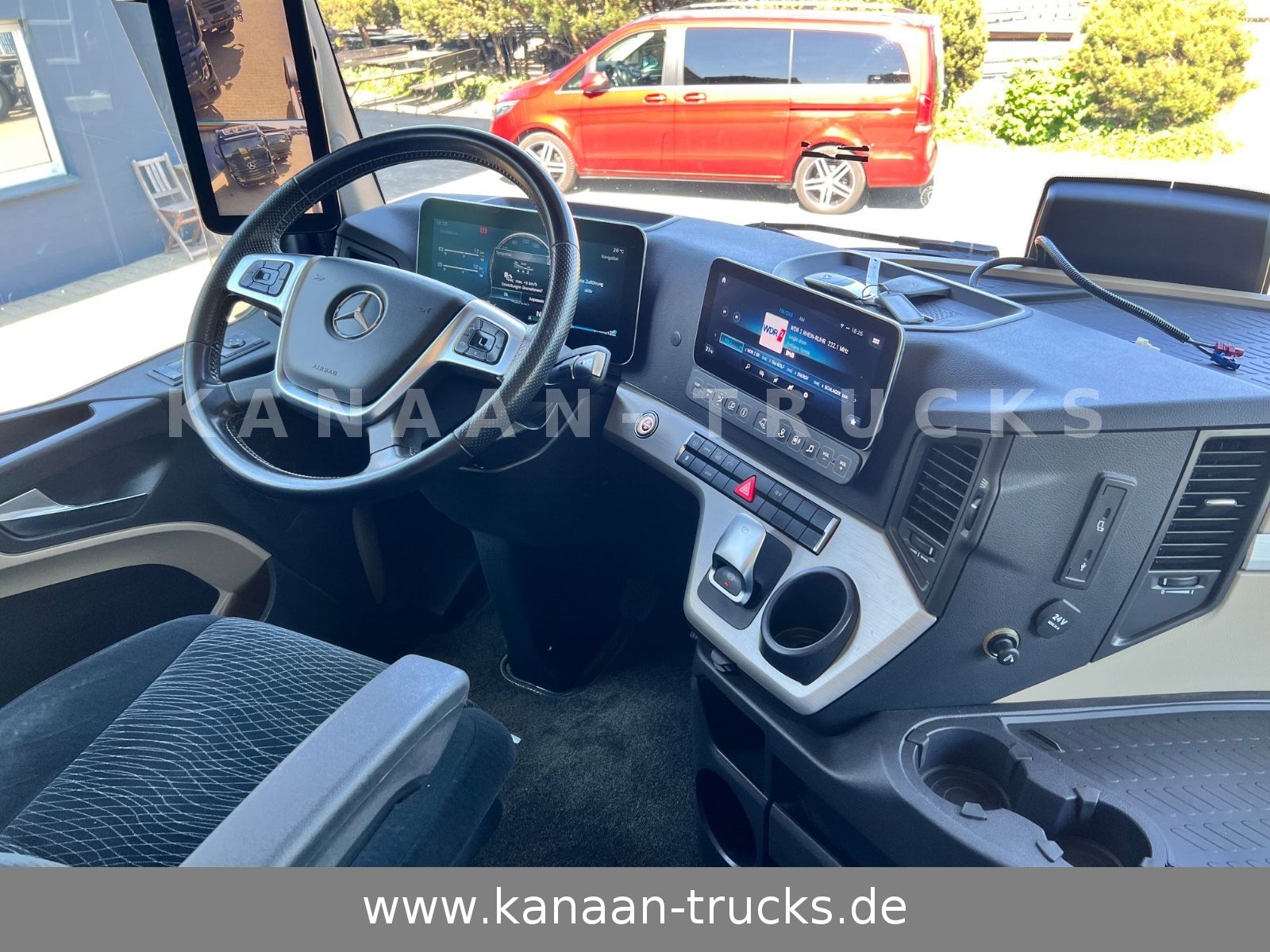 Fahrzeugabbildung Mercedes-Benz 1848 LS Actros 5  GigaSpace