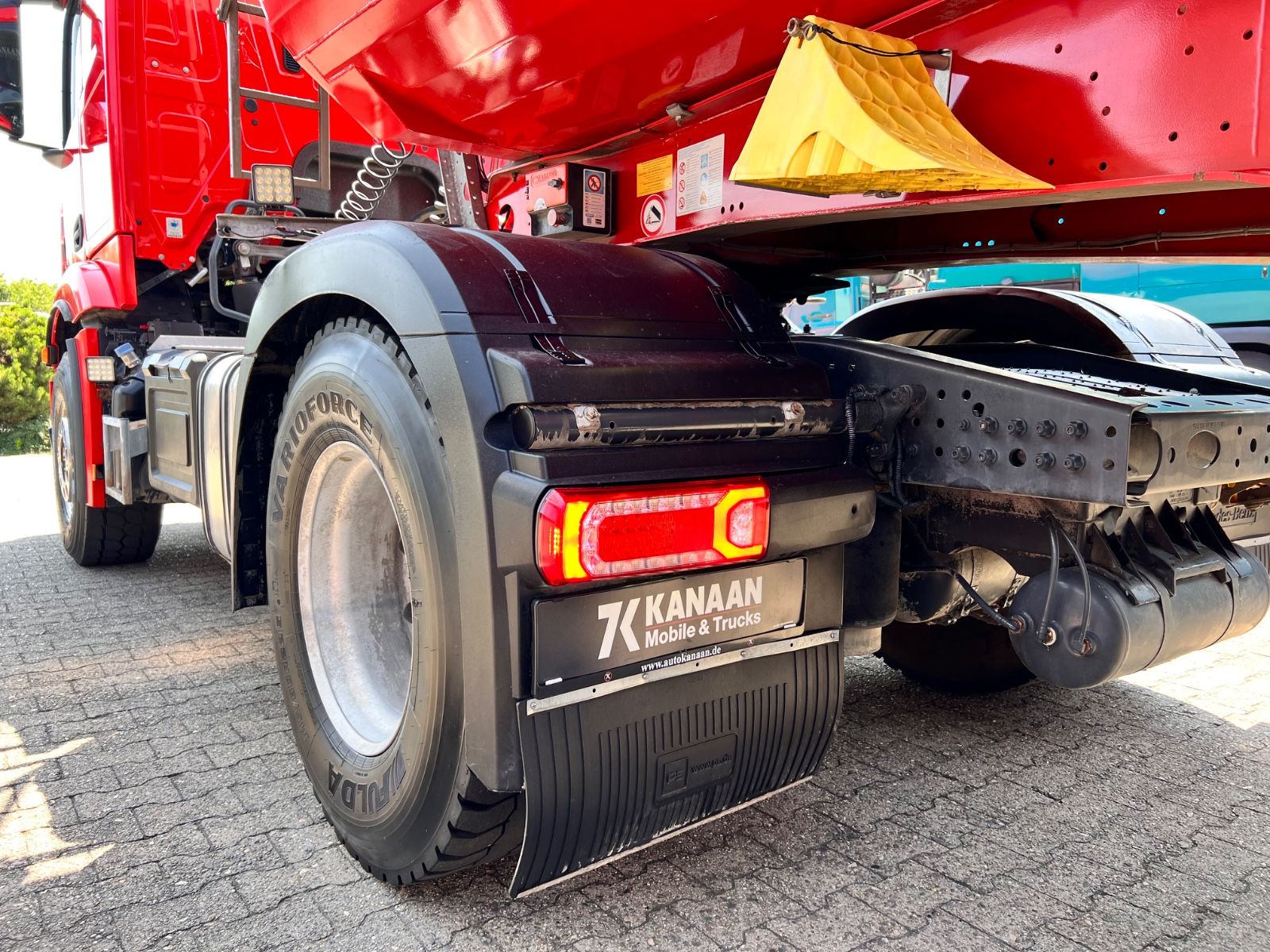 Fahrzeugabbildung Mercedes-Benz 1846 LS  Actros 5 4x2 Kipphydraulik