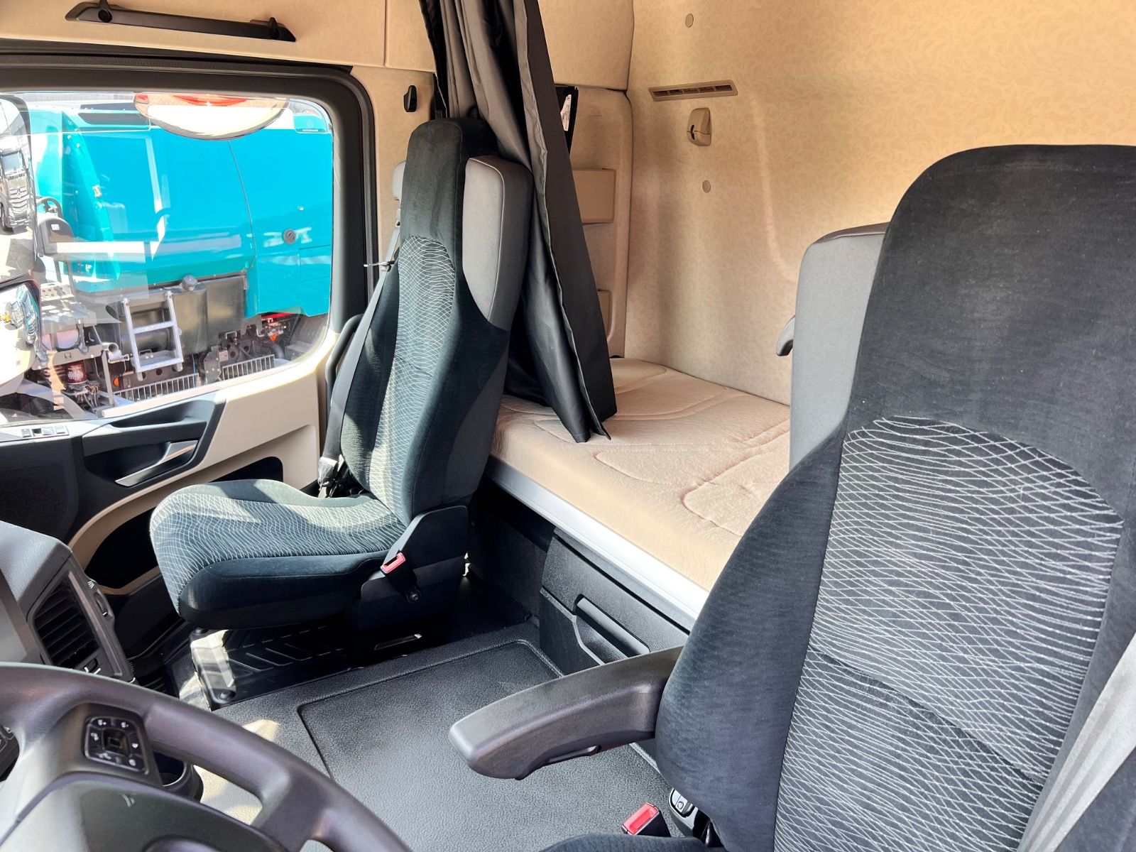 Fahrzeugabbildung Mercedes-Benz 1846 LS  Actros 5 4x2 Kipphydraulik