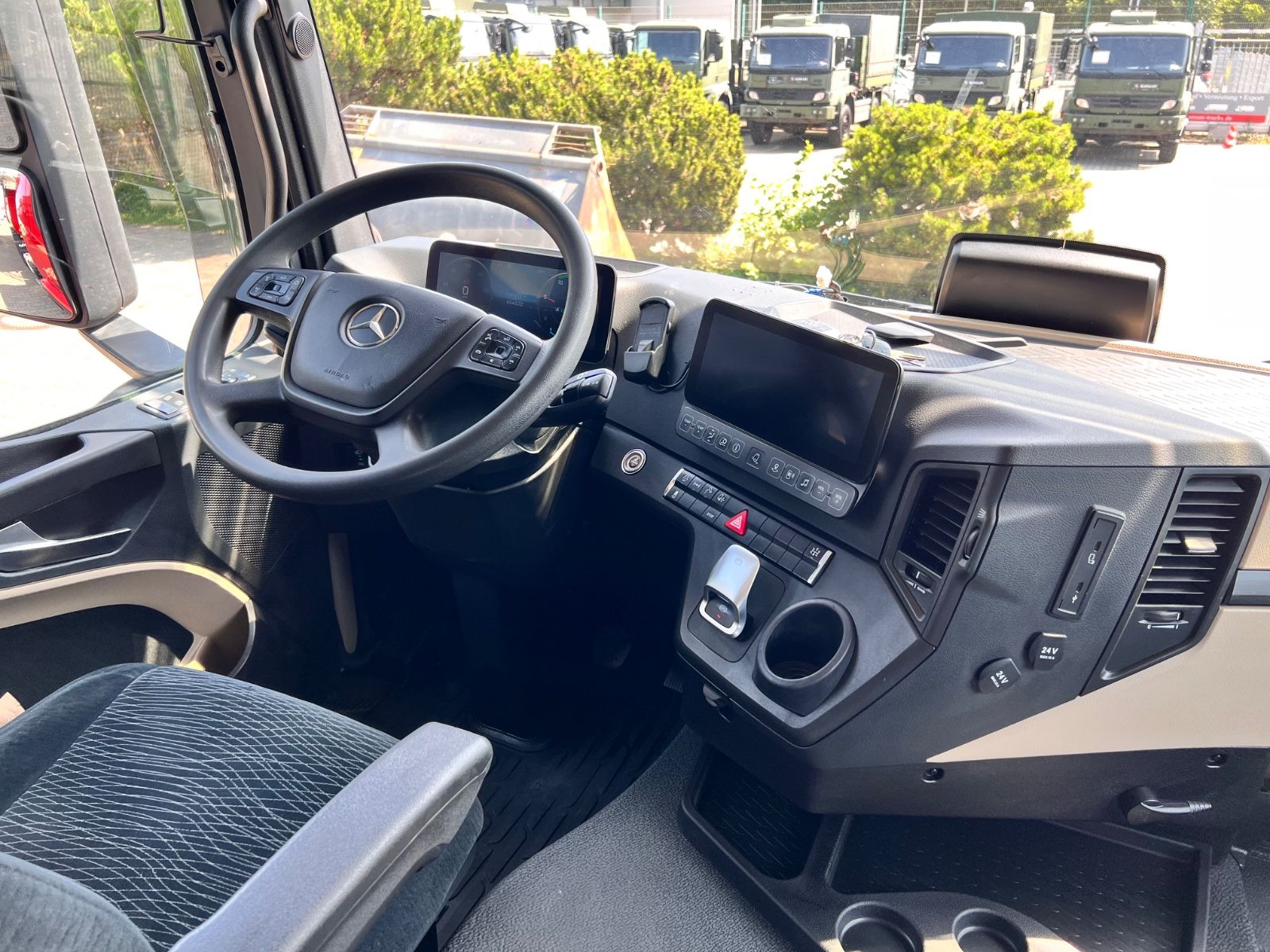 Fahrzeugabbildung Mercedes-Benz 1846 LS  Actros 5 4x2 Kipphydraulik
