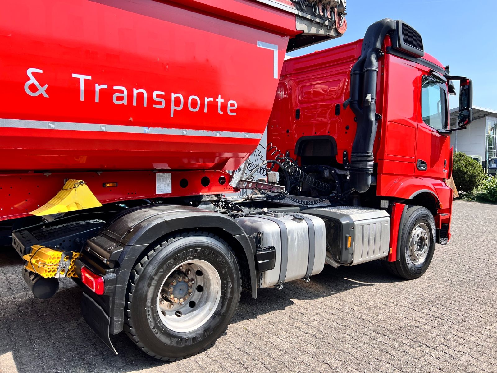 Fahrzeugabbildung Mercedes-Benz 1846 LS  Actros 5 4x2 Kipphydraulik