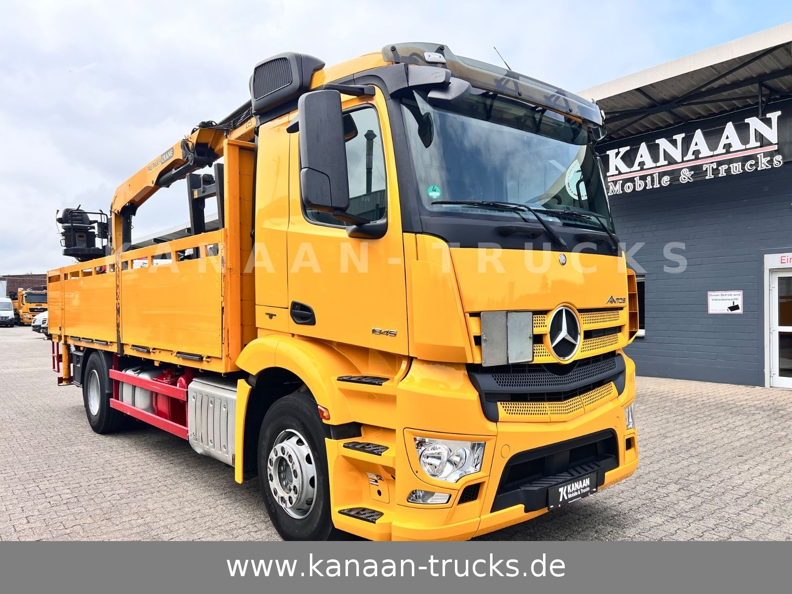 Mercedes-Benz 1845 Antos 4x2 Baustoffkran Palfinger 21001L