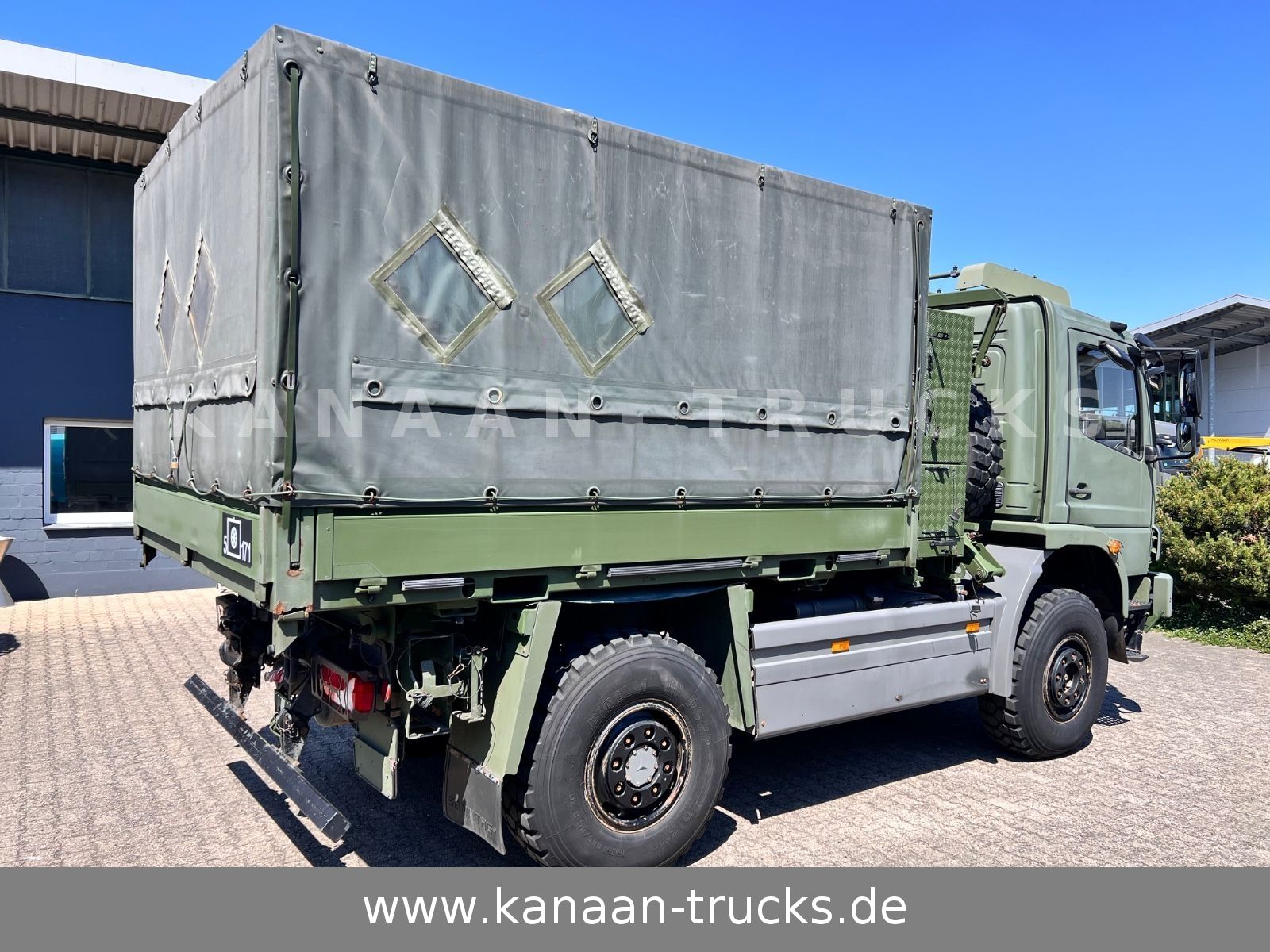 Fahrzeugabbildung Mercedes-Benz 1018 Atego 4x4 Allrad  Miltär Camper Expedition