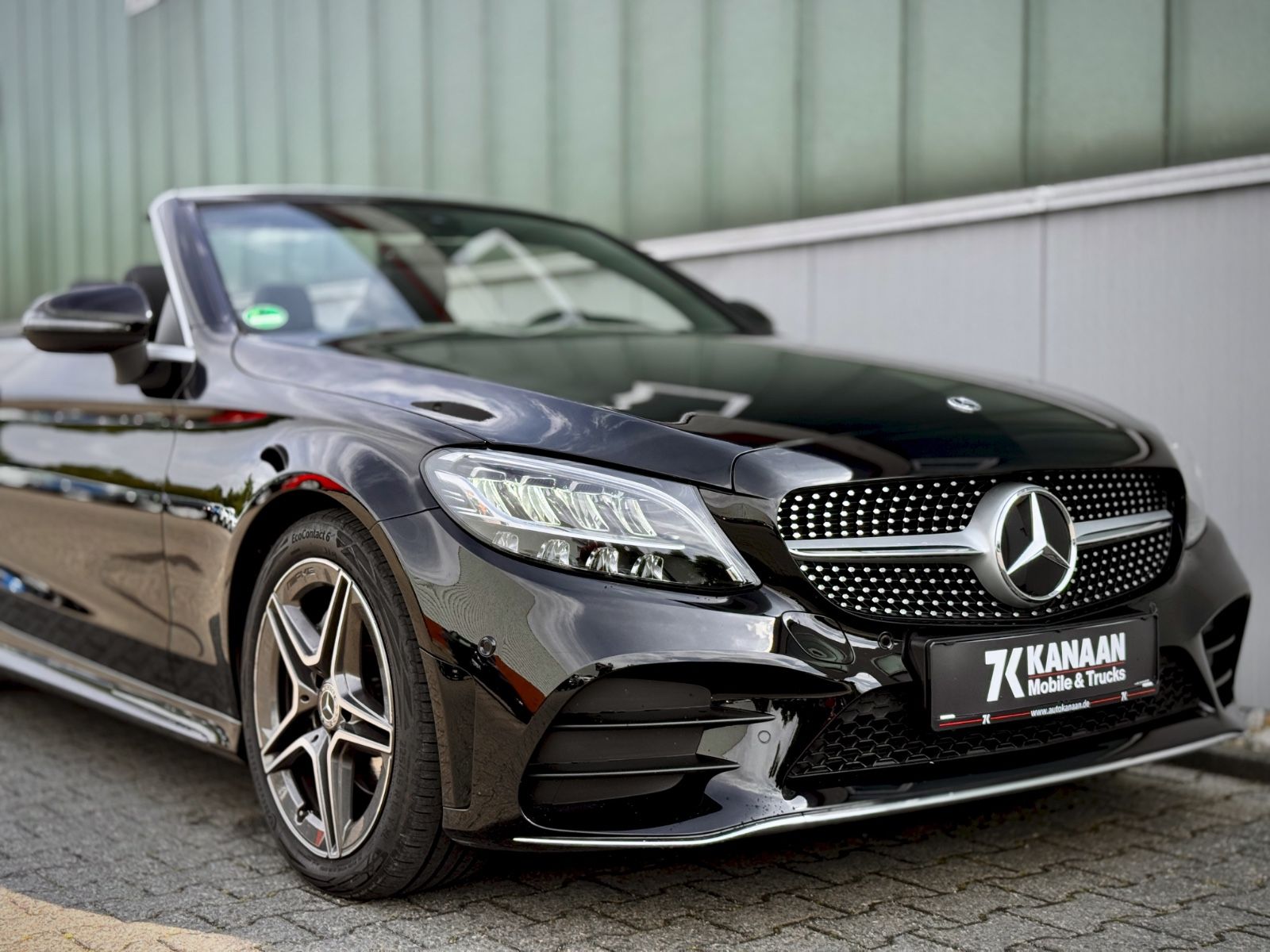 Fahrzeugabbildung Mercedes-Benz C 180 Cabriolet AMG-Line*AIRSCARF|NAV|BURMESTER*