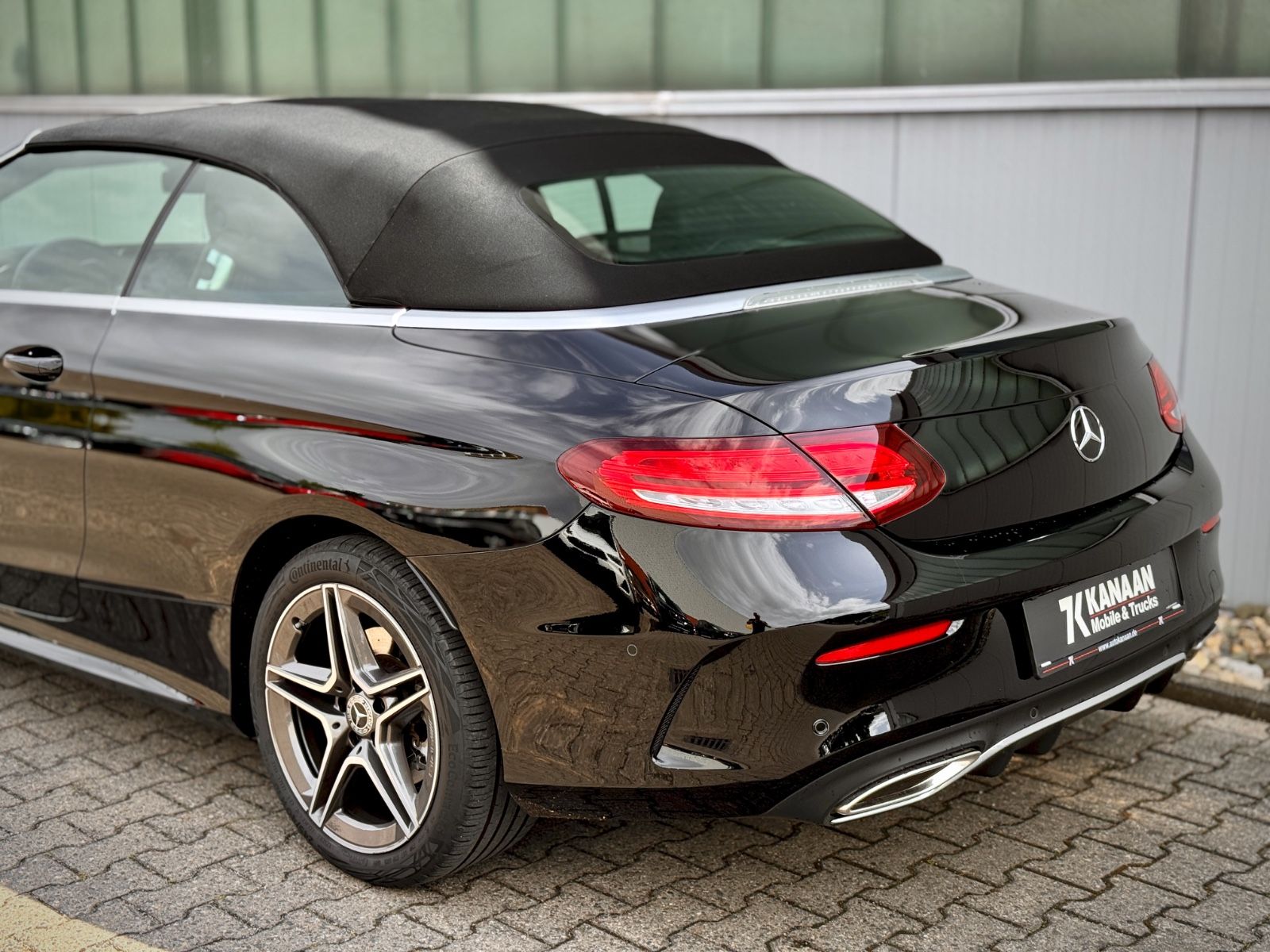 Fahrzeugabbildung Mercedes-Benz C 180 Cabriolet AMG-Line*AIRSCARF|NAV|BURMESTER*