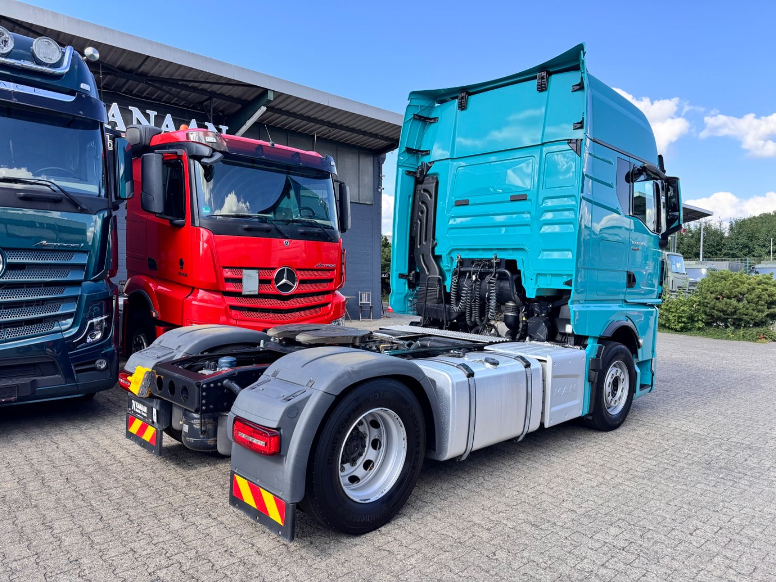 Fahrzeugabbildung MAN 18.510 TGX 4x2 BL  GX 2x Tanks TOP Ausstattung