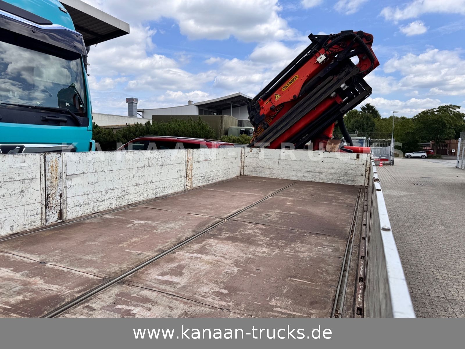 Fahrzeugabbildung MAN 26.480 TGX 6x2 Palfinger 23002 Fly-Jib  ca 21 m