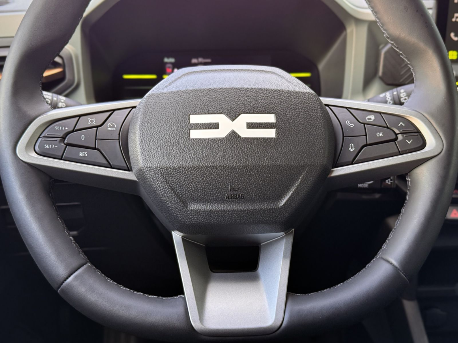 Fahrzeugabbildung Dacia Duster III TCe 130 Extreme 4x4 *CAM|CARPLAY*