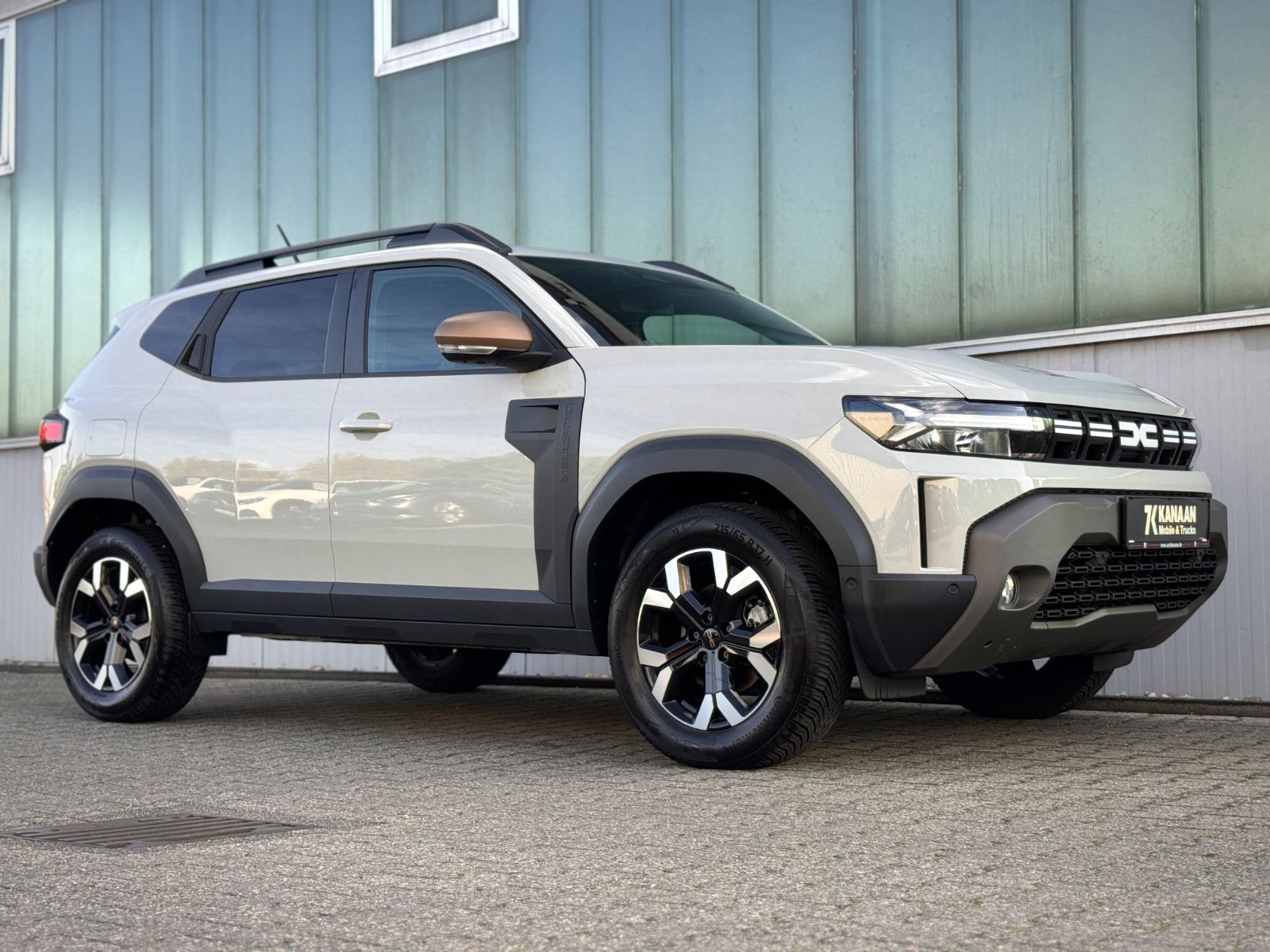 Fahrzeugabbildung Dacia Duster III TCe 130 Extreme 4x4 *CAM|CARPLAY*