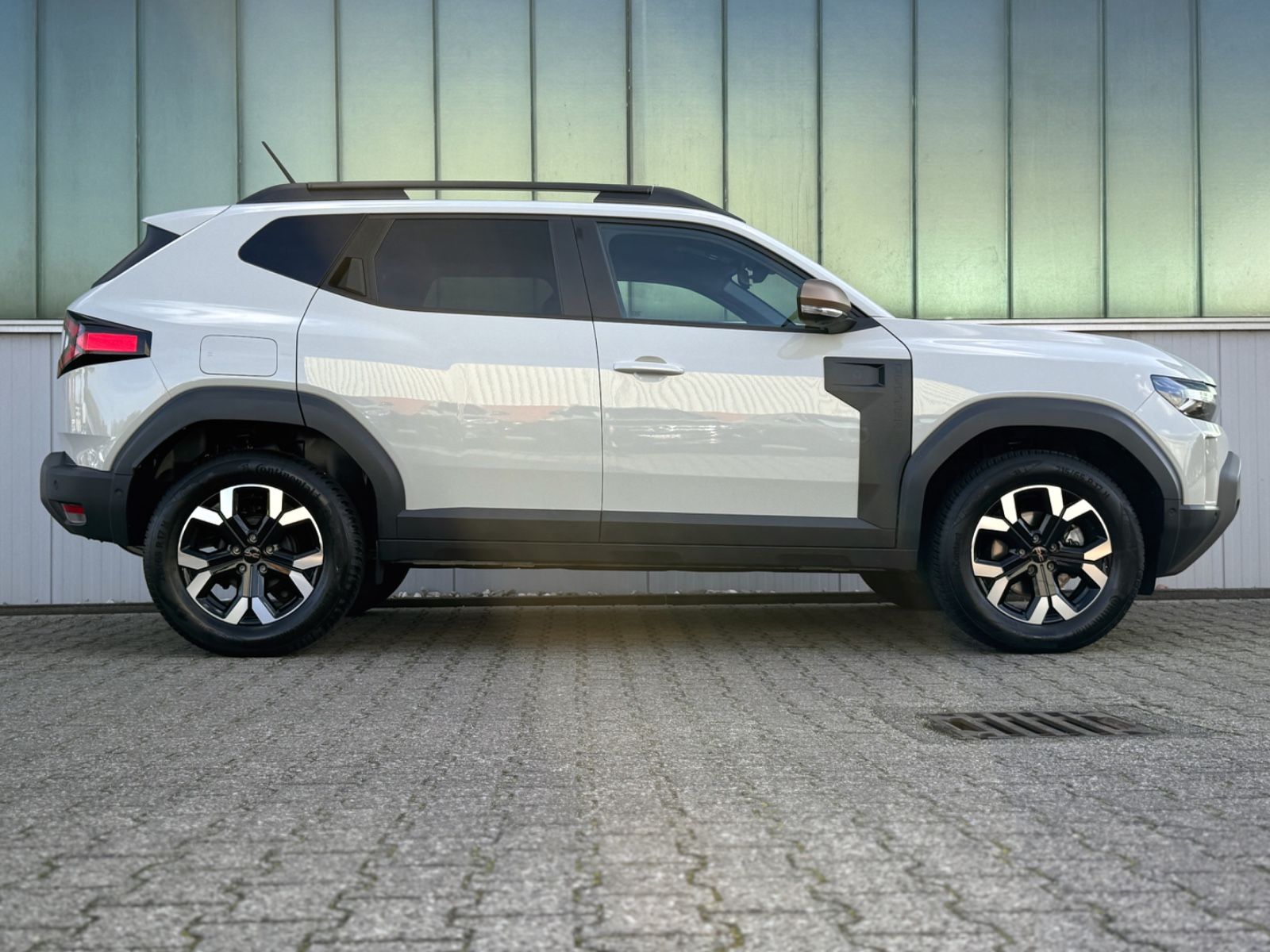 Fahrzeugabbildung Dacia Duster III TCe 130 Extreme 4x4 *CAM|CARPLAY*