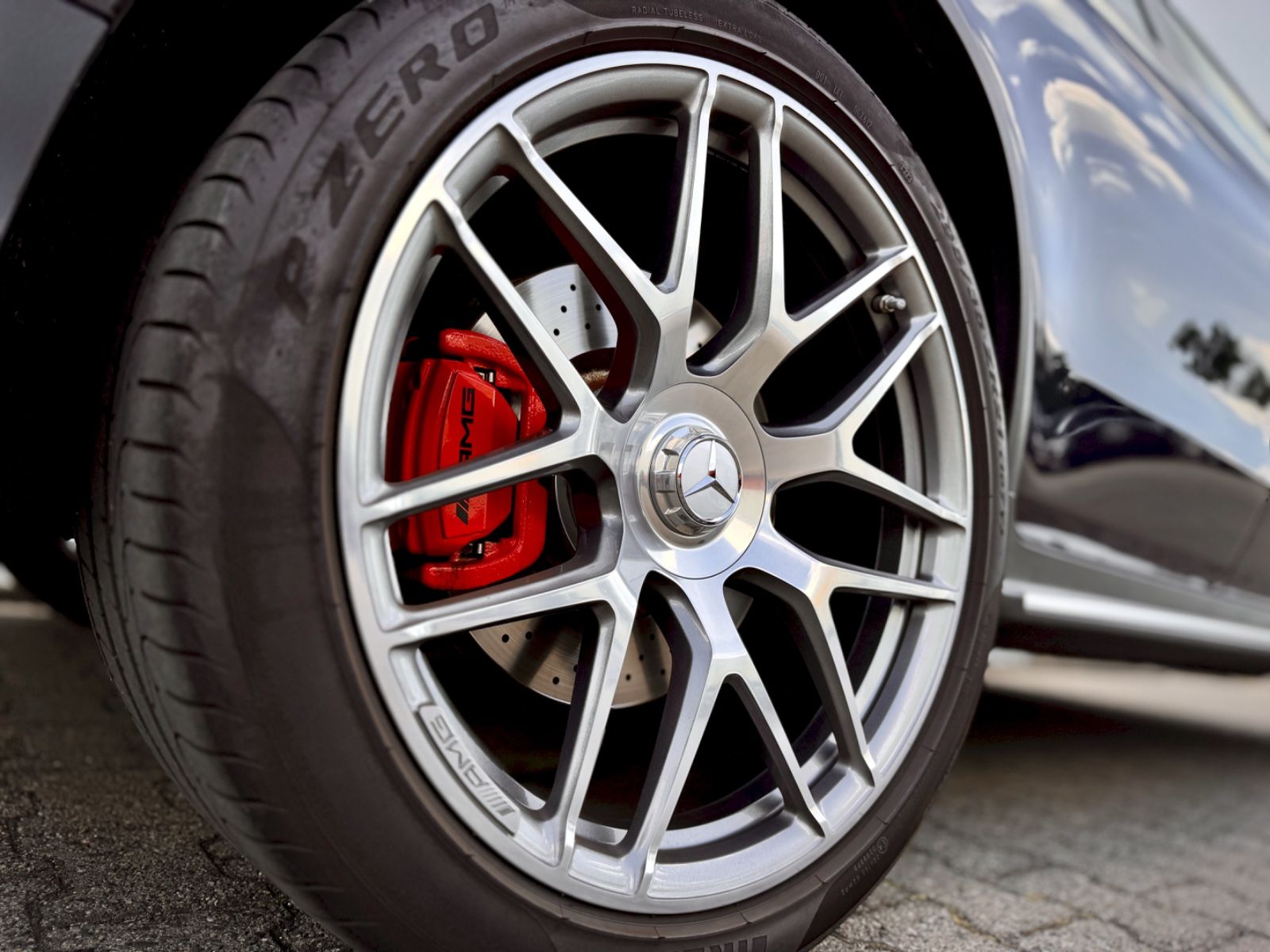 Fahrzeugabbildung Mercedes-Benz GLC 63 S AMG 4MATIC *9G|HEAD-UP|PANORAMA*