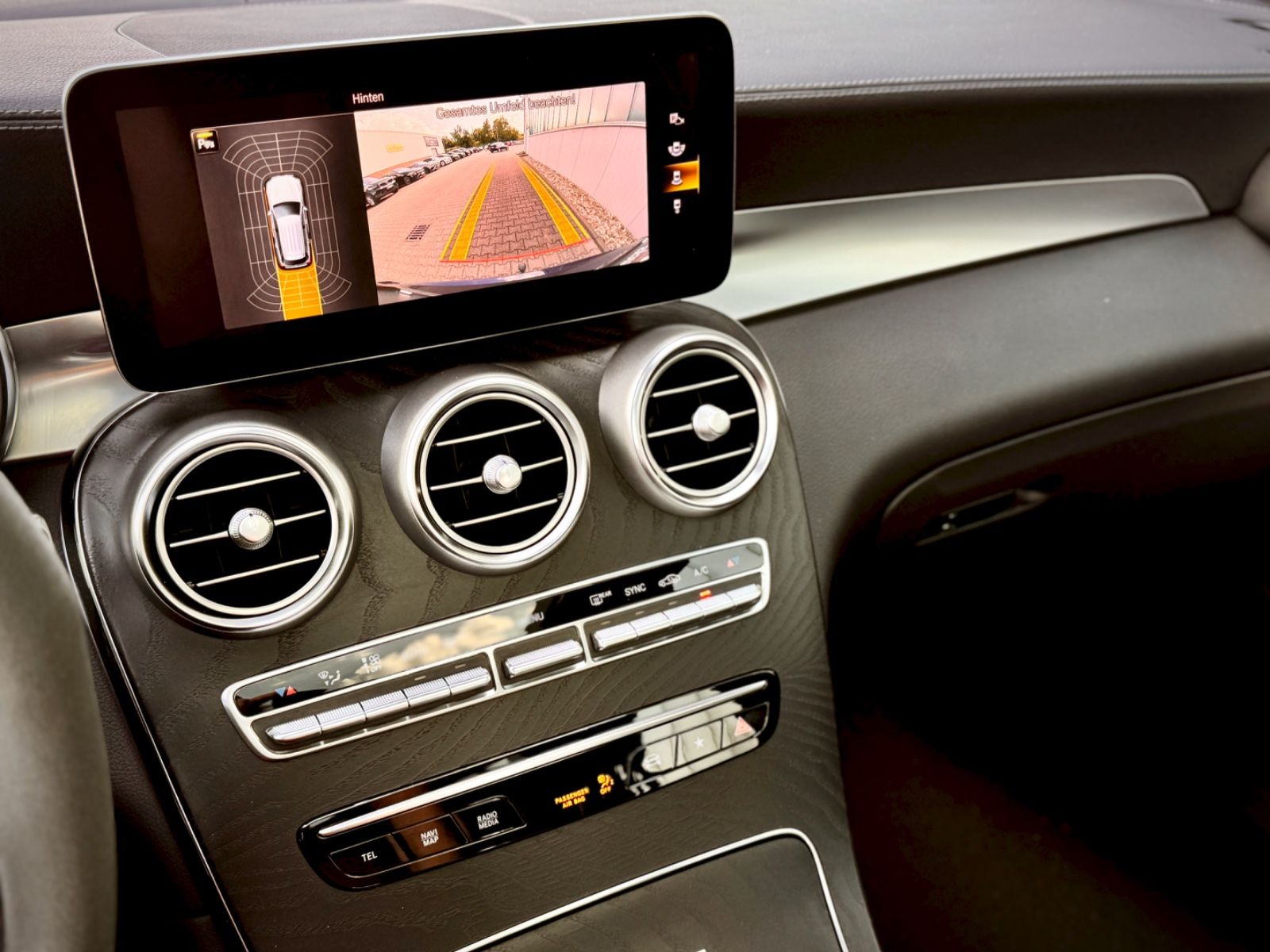 Fahrzeugabbildung Mercedes-Benz GLC 63 S AMG 4MATIC *9G|HEAD-UP|PANORAMA*