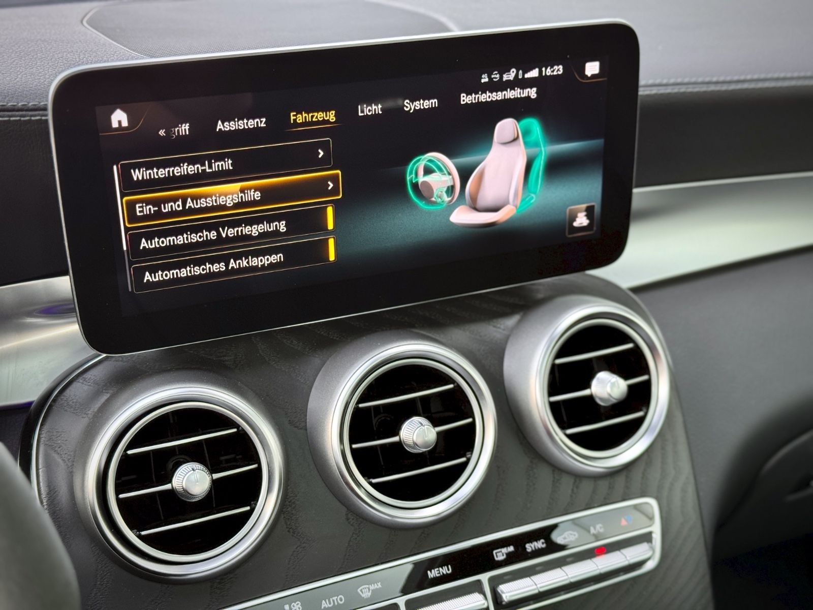 Fahrzeugabbildung Mercedes-Benz GLC 63 S AMG 4MATIC *9G|HEAD-UP|PANORAMA*