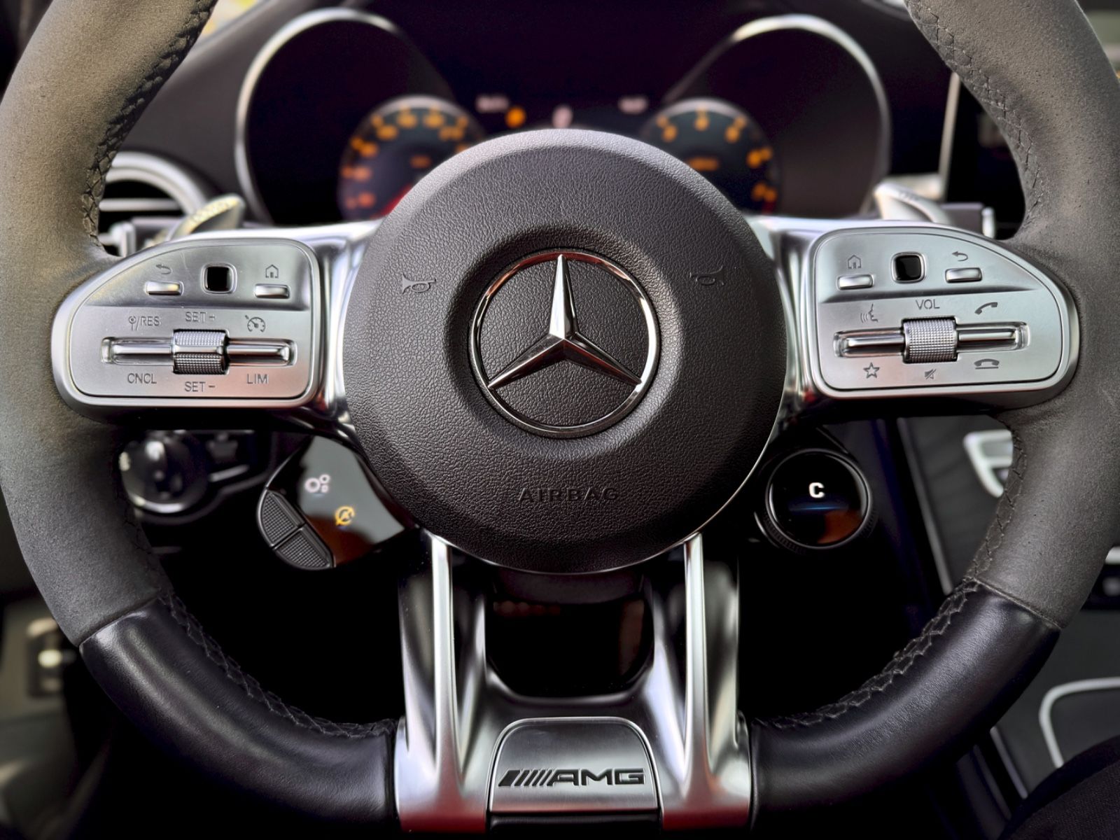 Fahrzeugabbildung Mercedes-Benz GLC 63 S AMG 4MATIC *9G|HEAD-UP|PANORAMA*