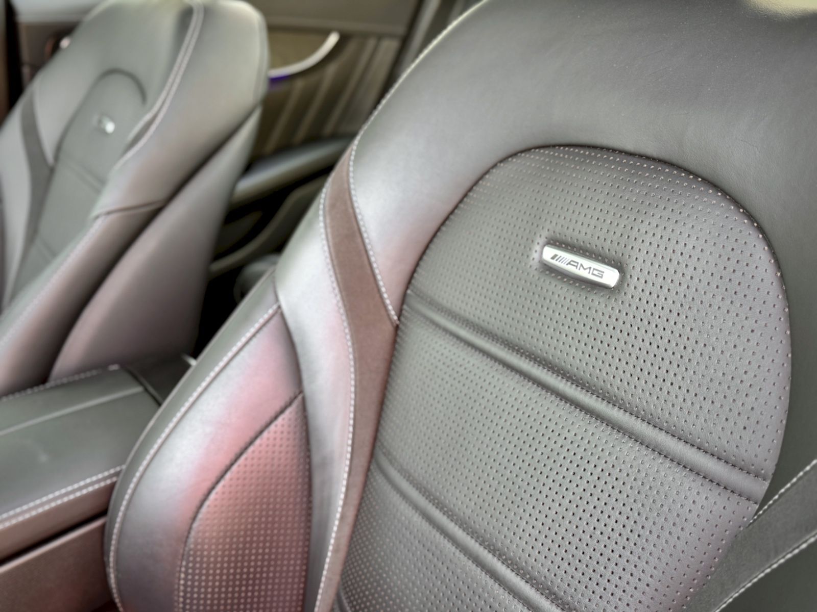 Fahrzeugabbildung Mercedes-Benz GLC 63 S AMG 4MATIC *9G|HEAD-UP|PANORAMA*