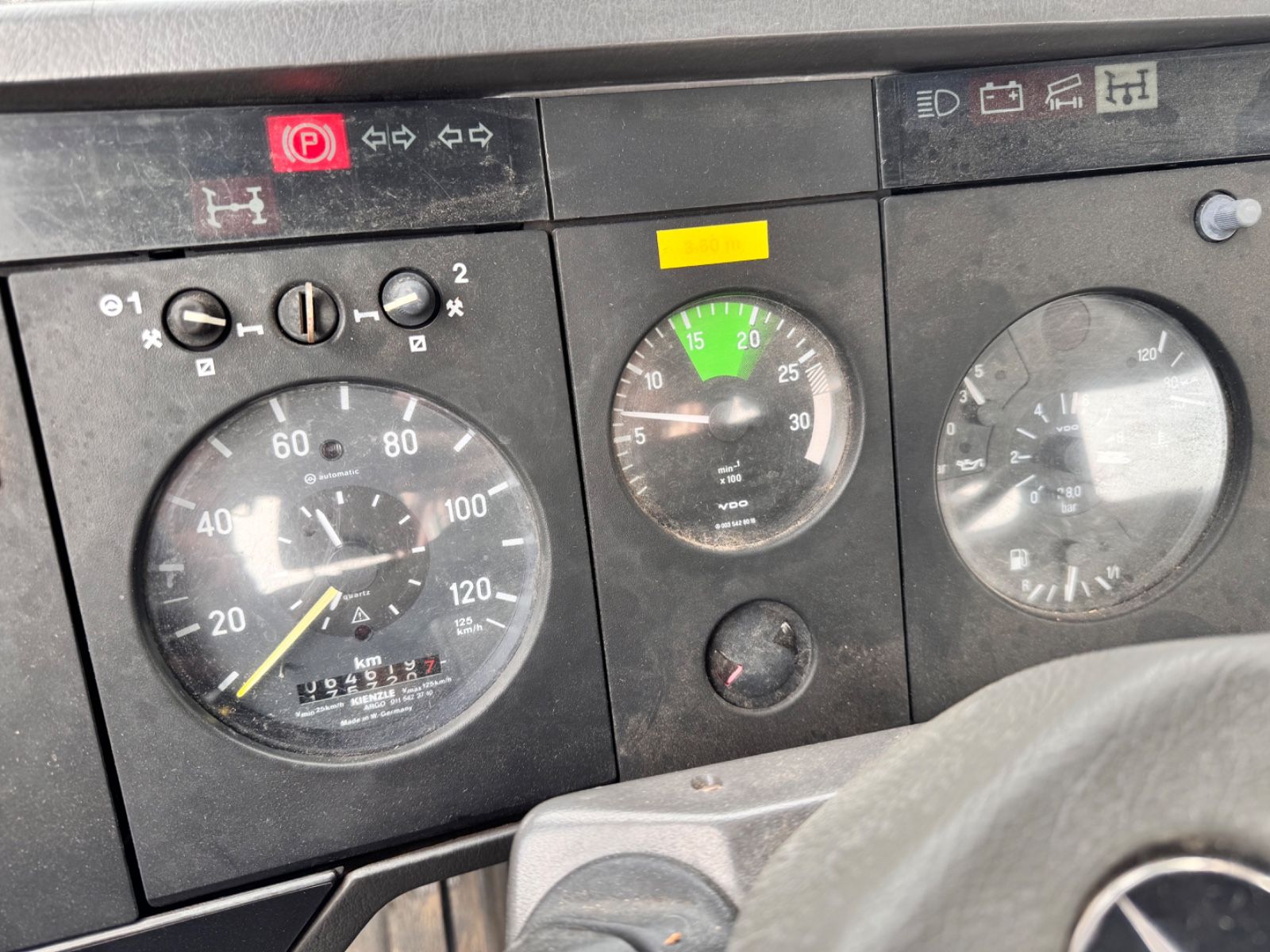 Fahrzeugabbildung Mercedes-Benz 1417 AK Allrad Palfinger Montagekran 17,7m 64TKM
