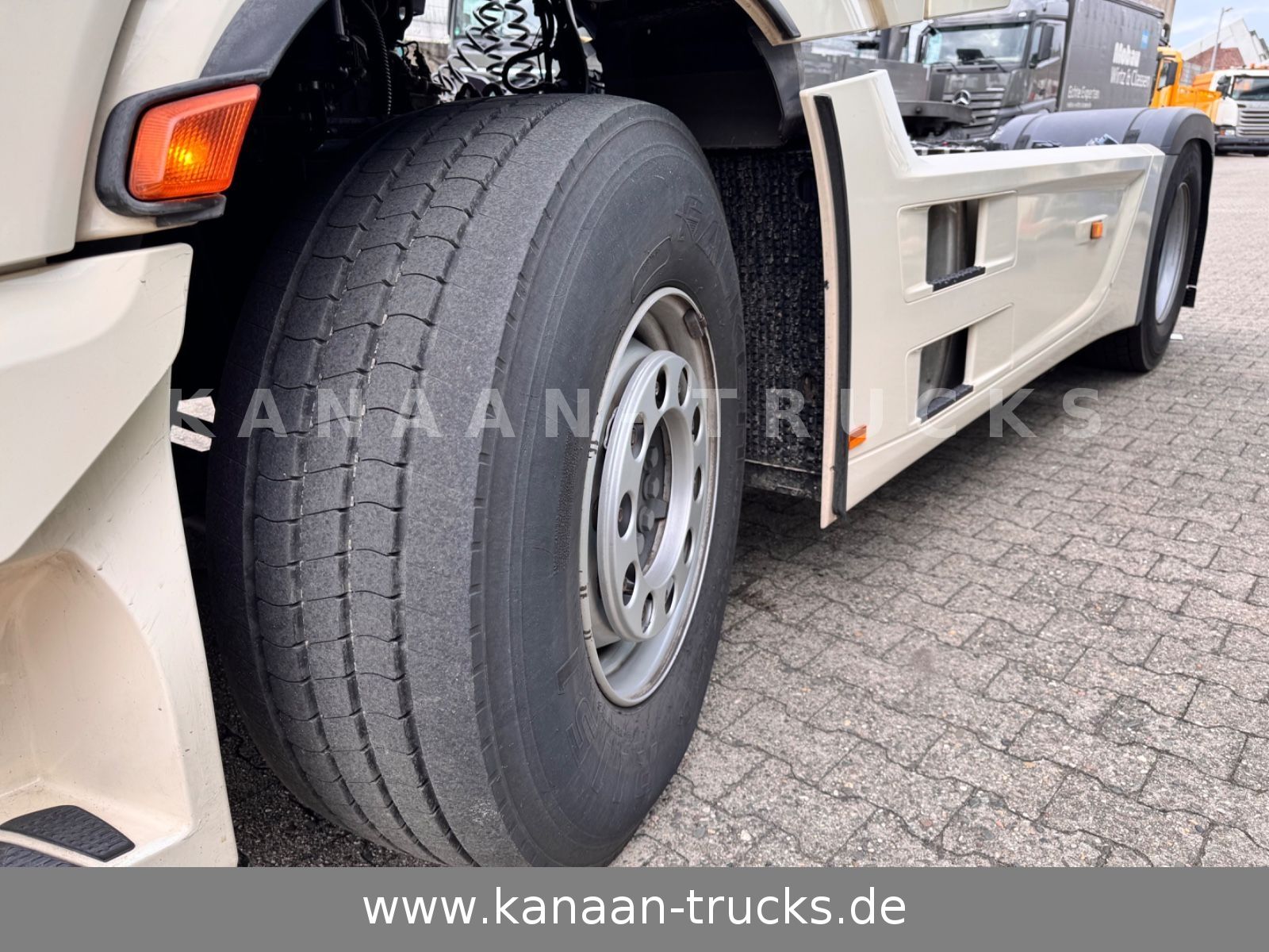 Fahrzeugabbildung Mercedes-Benz 1848 LS Actros 4  GigaSpace  Retarder