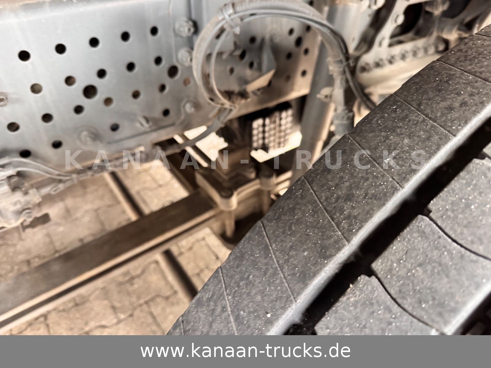 Fahrzeugabbildung Mercedes-Benz 1848 LS Actros 4  GigaSpace  Retarder