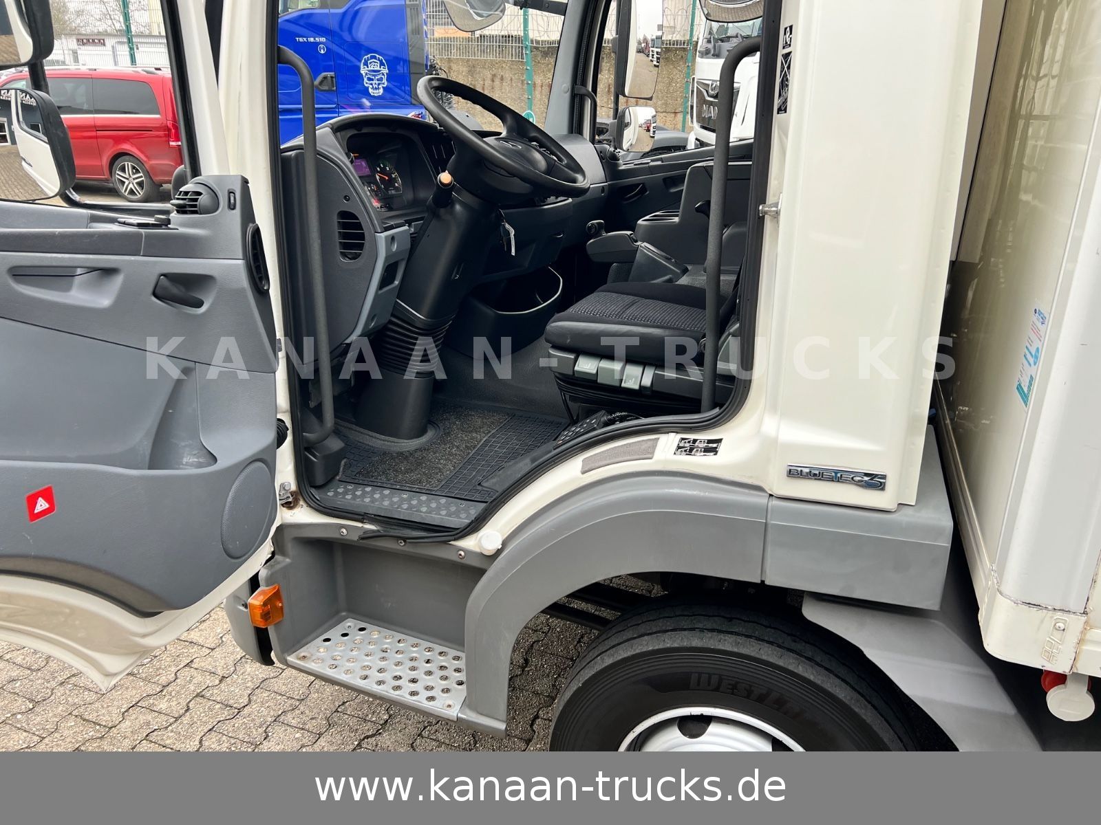 Fahrzeugabbildung Mercedes-Benz 816 Atego Tiefkühlkoffer Carrier LBW