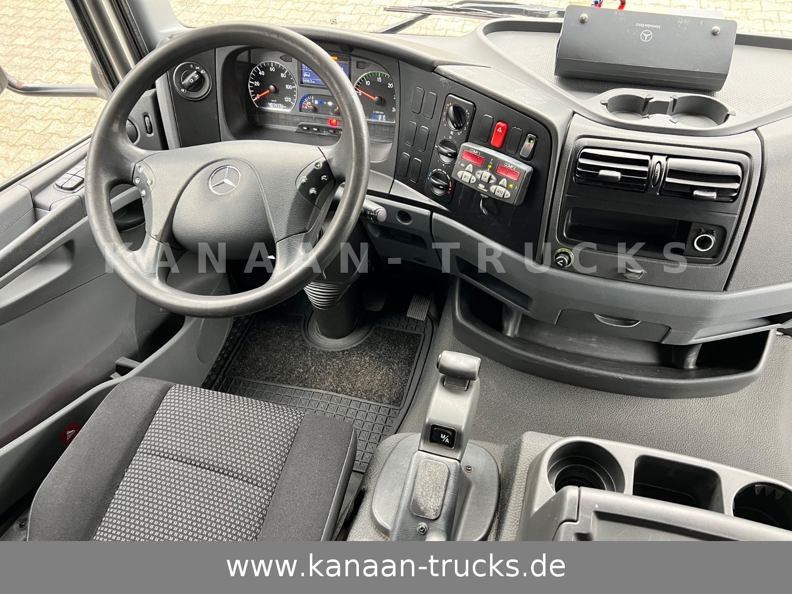 Fahrzeugabbildung Mercedes-Benz 816 Atego Tiefkühlkoffer Carrier LBW