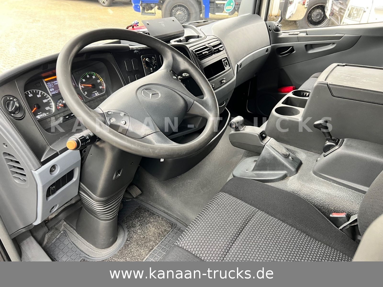 Fahrzeugabbildung Mercedes-Benz 816 Atego Tiefkühlkoffer Carrier LBW