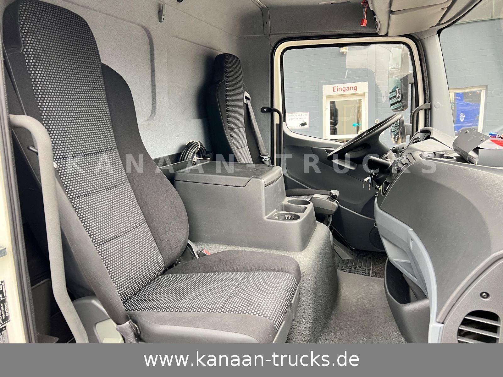 Fahrzeugabbildung Mercedes-Benz 816 Atego Tiefkühlkoffer Carrier LBW