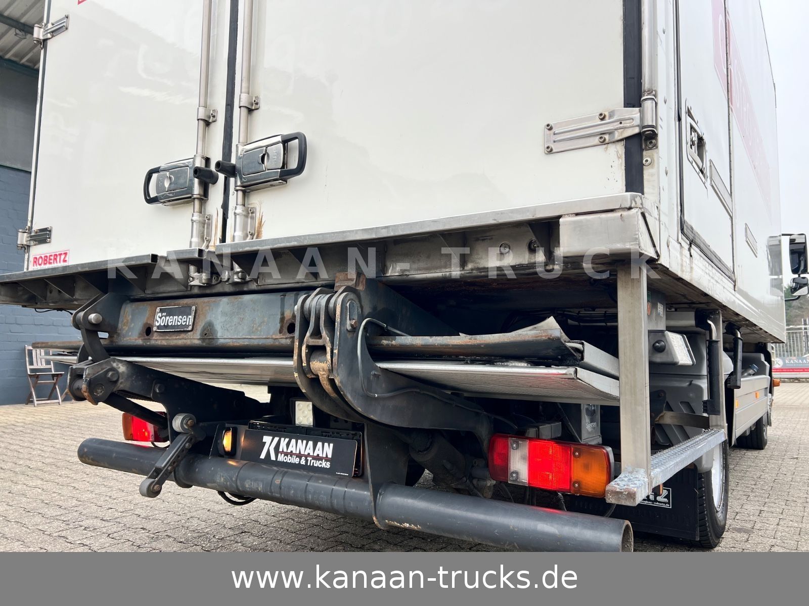 Fahrzeugabbildung Mercedes-Benz 816 Atego Tiefkühlkoffer Carrier LBW