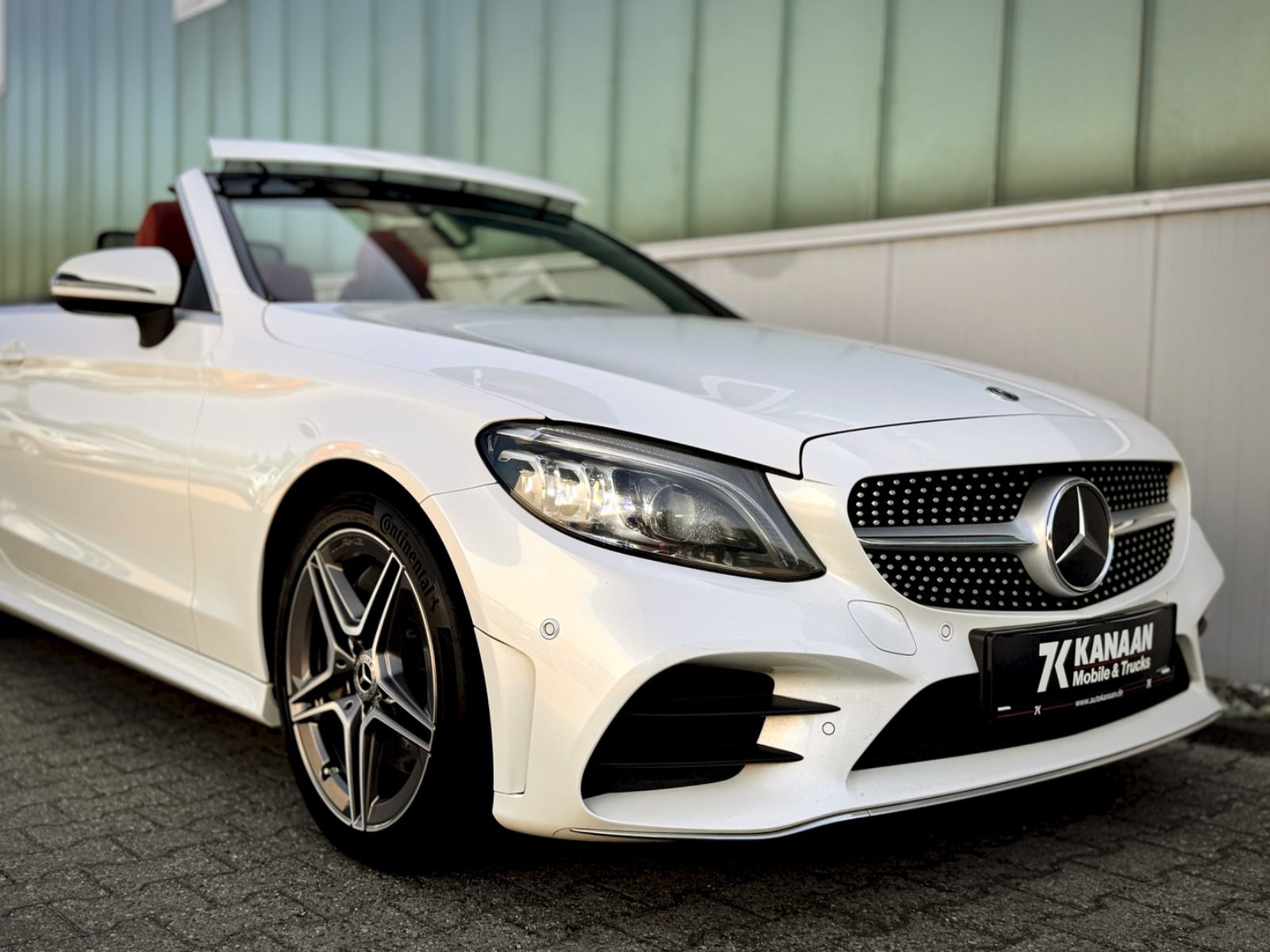 Fahrzeugabbildung Mercedes-Benz C 400 4-Matic AMG-Line *AHK|LED|AIRSCARF|ASSIST*