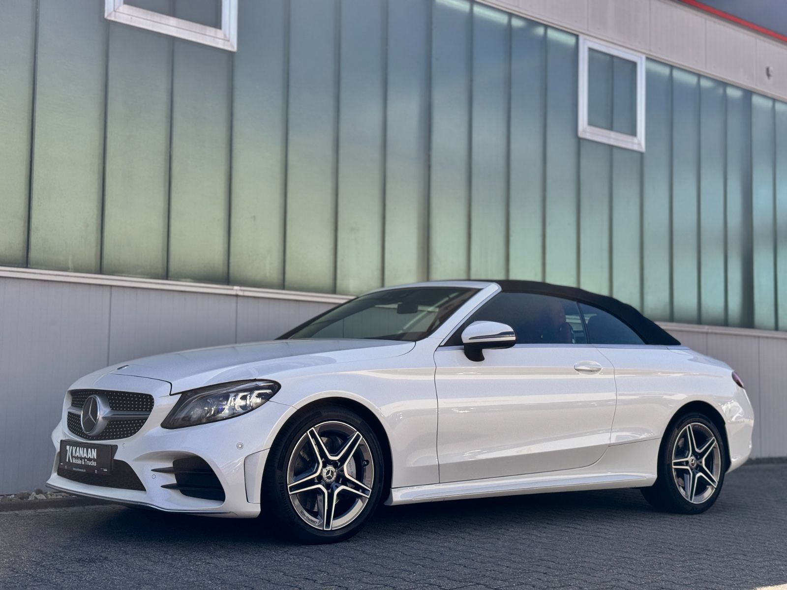 Fahrzeugabbildung Mercedes-Benz C 400 4-Matic AMG-Line *AHK|LED|AIRSCARF|ASSIST*