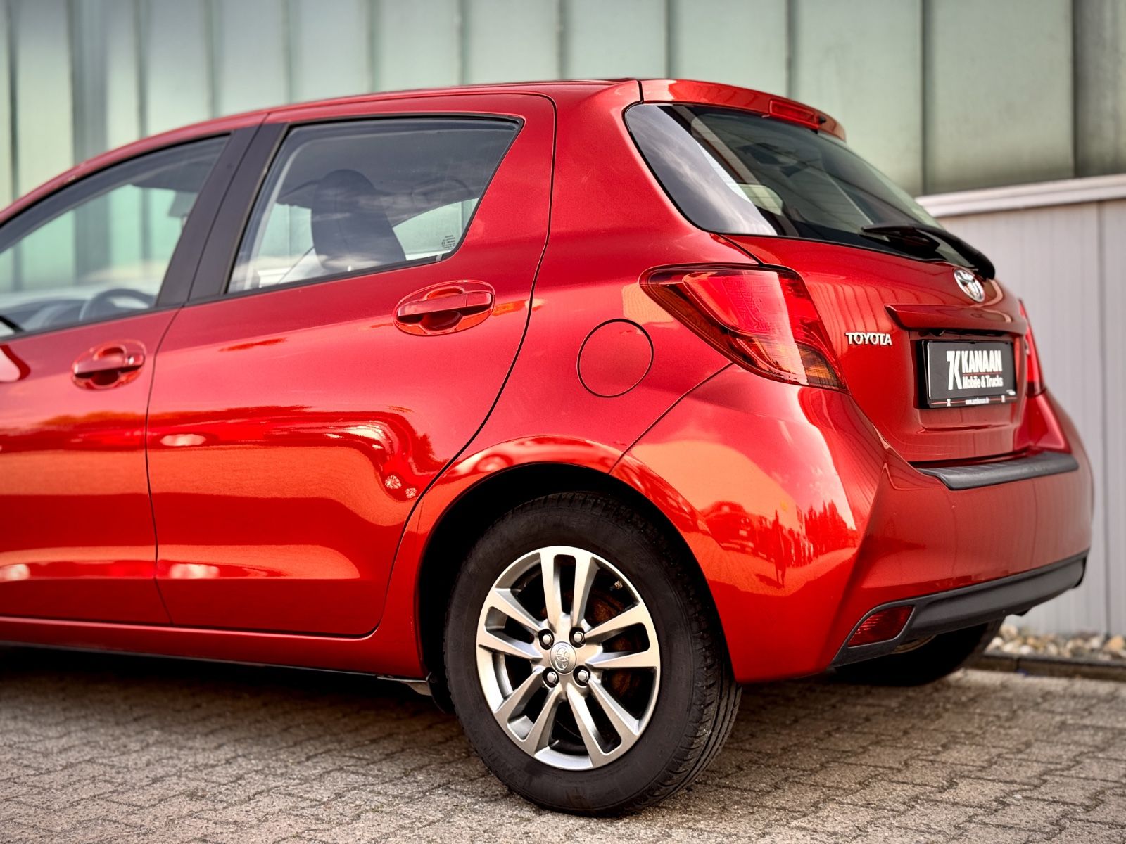 Fahrzeugabbildung Toyota Yaris 1.3 Comfort *CAM|KLIMA|TEL*