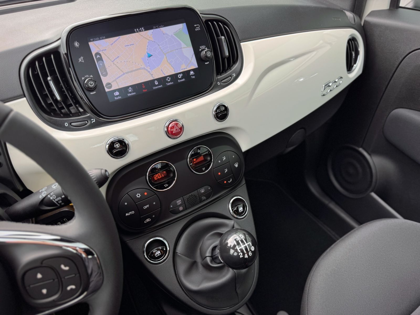 Fahrzeugabbildung Fiat 500 1.0 GSE Dolcevita *NAVI|CARPLAY|PANORAMA*