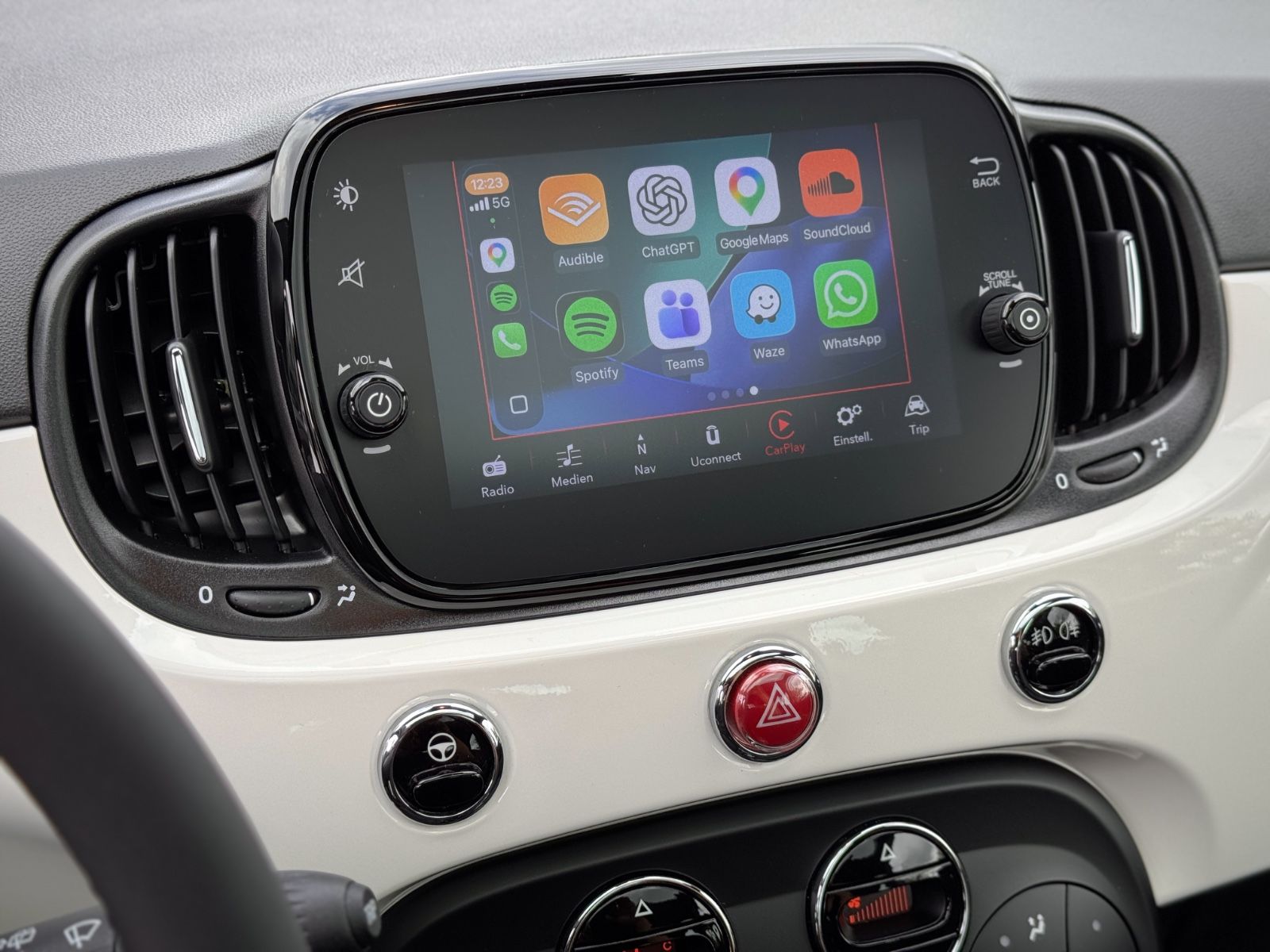 Fahrzeugabbildung Fiat 500 1.0 GSE Dolcevita *NAVI|CARPLAY|PANORAMA*