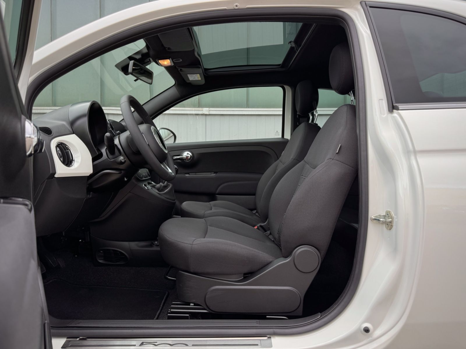 Fahrzeugabbildung Fiat 500 1.0 GSE Dolcevita *NAVI|CARPLAY|PANORAMA*