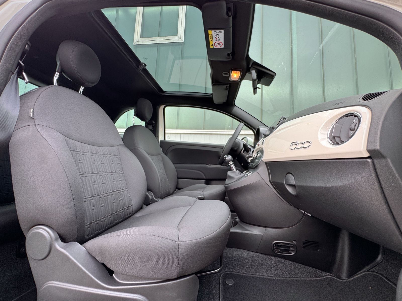 Fahrzeugabbildung Fiat 500 1.0 GSE Dolcevita *NAVI|CARPLAY|PANORAMA*