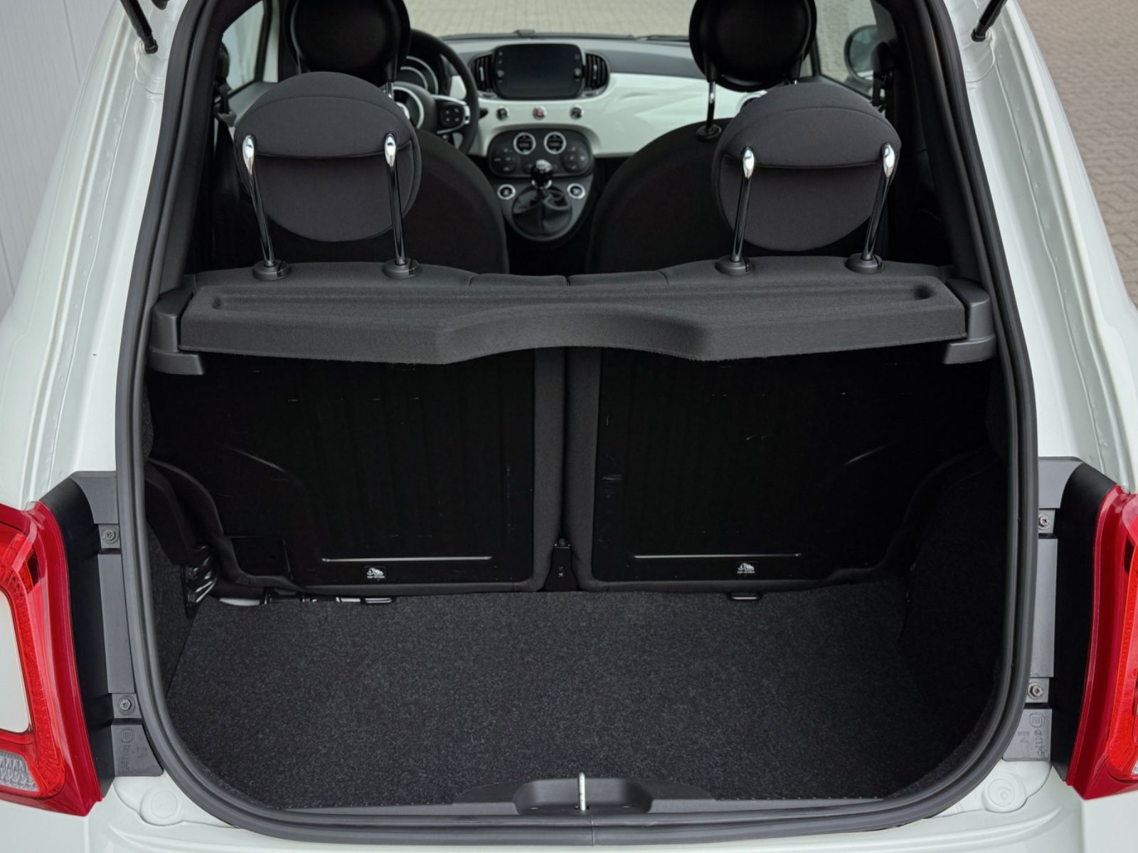 Fahrzeugabbildung Fiat 500 1.0 GSE Dolcevita *NAVI|CARPLAY|PANORAMA*