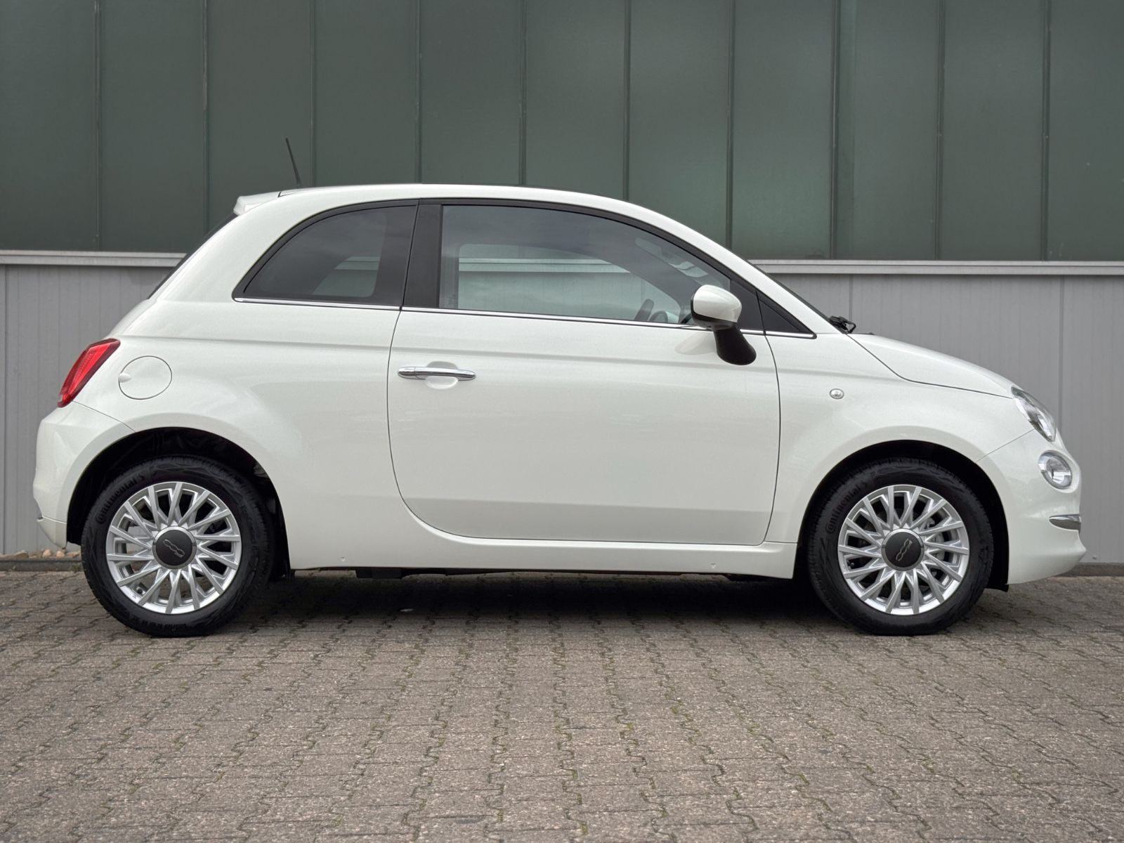 Fahrzeugabbildung Fiat 500 1.0 GSE Dolcevita *NAVI|CARPLAY|PANORAMA*