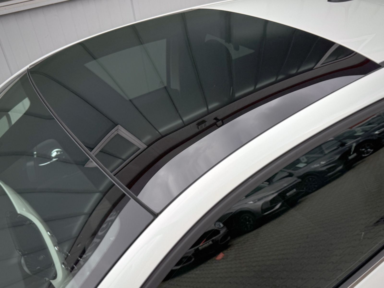 Fahrzeugabbildung Fiat 500 1.0 GSE Dolcevita *NAVI|CARPLAY|PANORAMA*