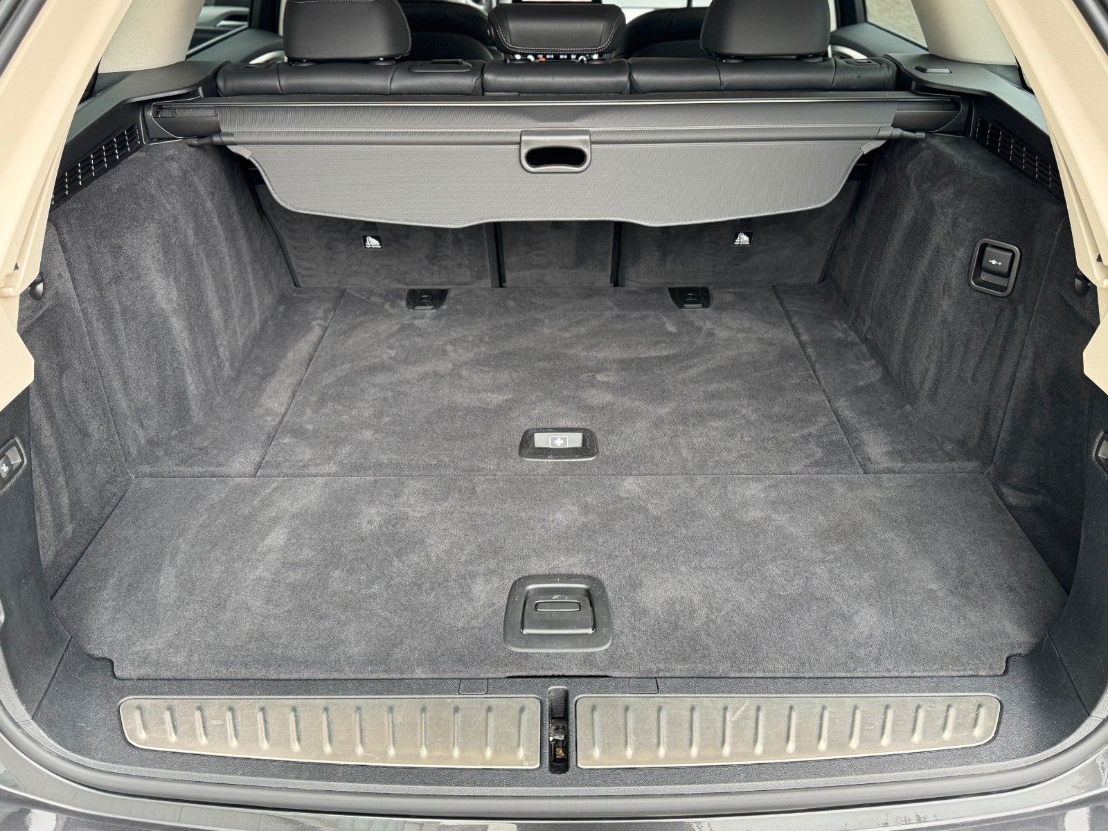 Fahrzeugabbildung BMW 520d xDrive Touring*LIVE COCKPIT|ASSIST|CAM|LED*