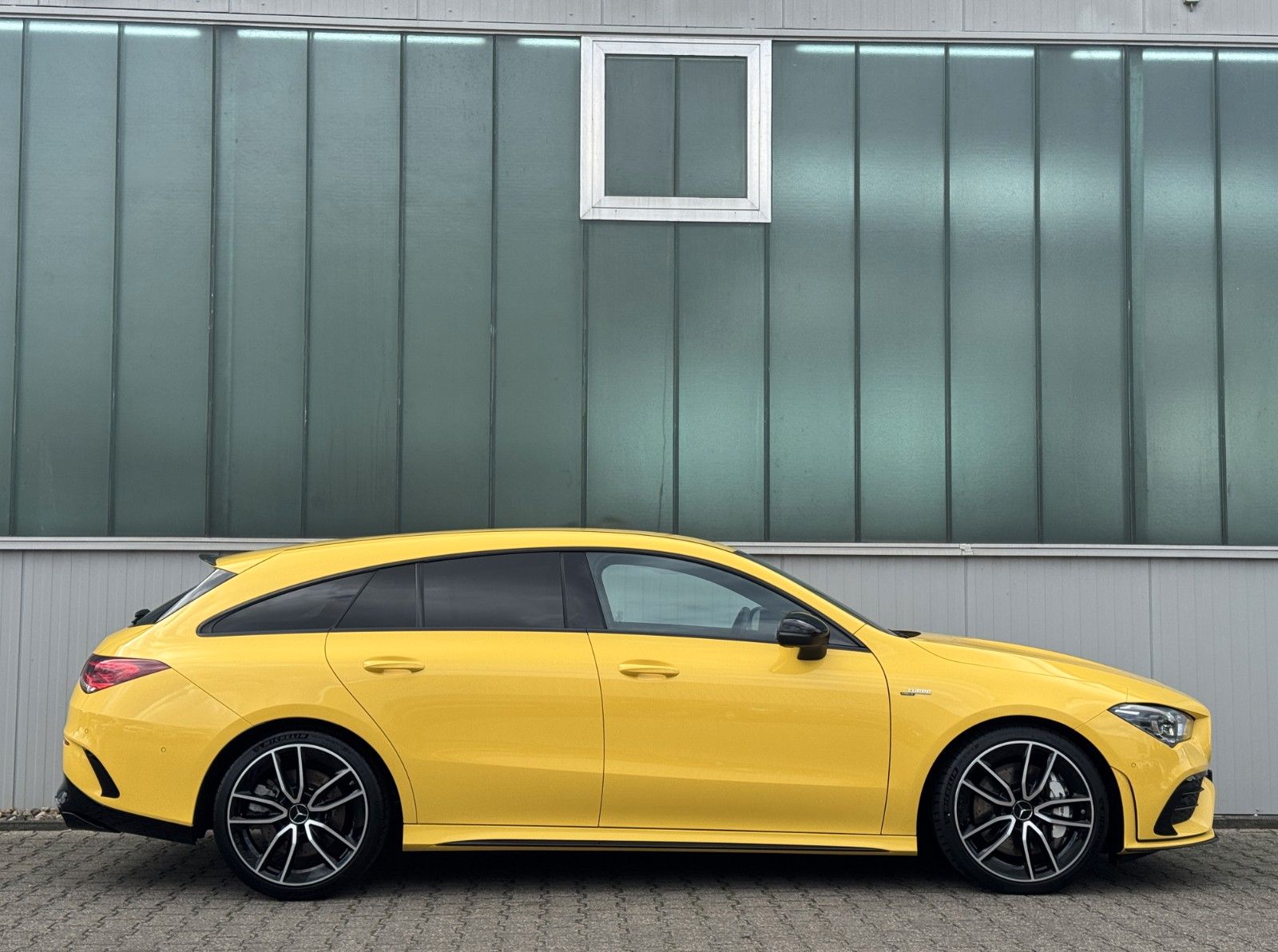 Fahrzeugabbildung Mercedes-Benz CLA 35 AMG Shooting Brake 4M Performance*1.HAND*