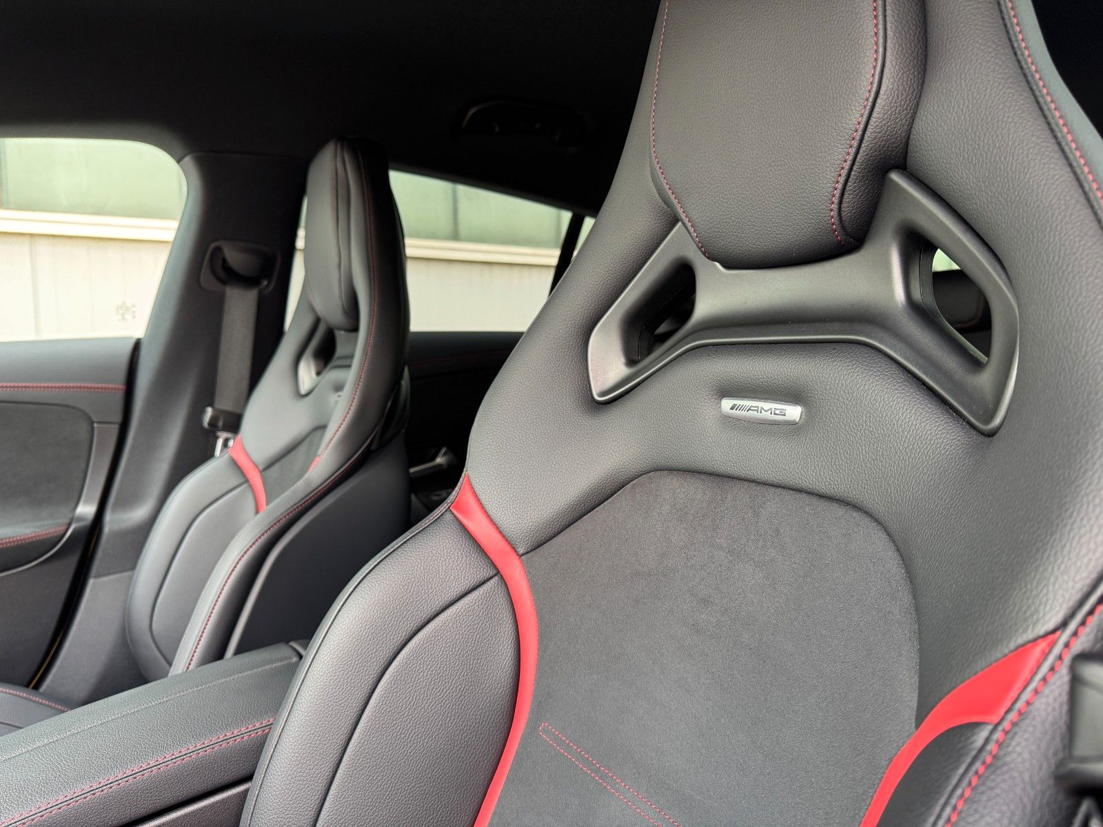 Fahrzeugabbildung Mercedes-Benz CLA 35 AMG Shooting Brake 4M Performance*1.HAND*