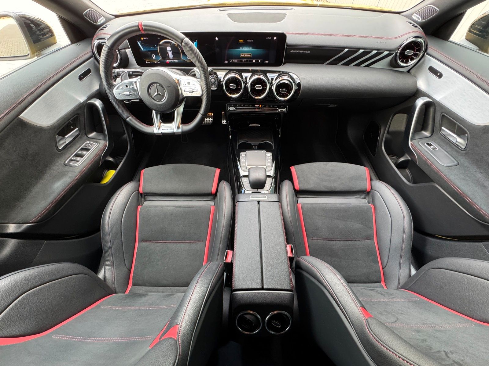 Fahrzeugabbildung Mercedes-Benz CLA 35 AMG Shooting Brake 4M Performance*1.HAND*